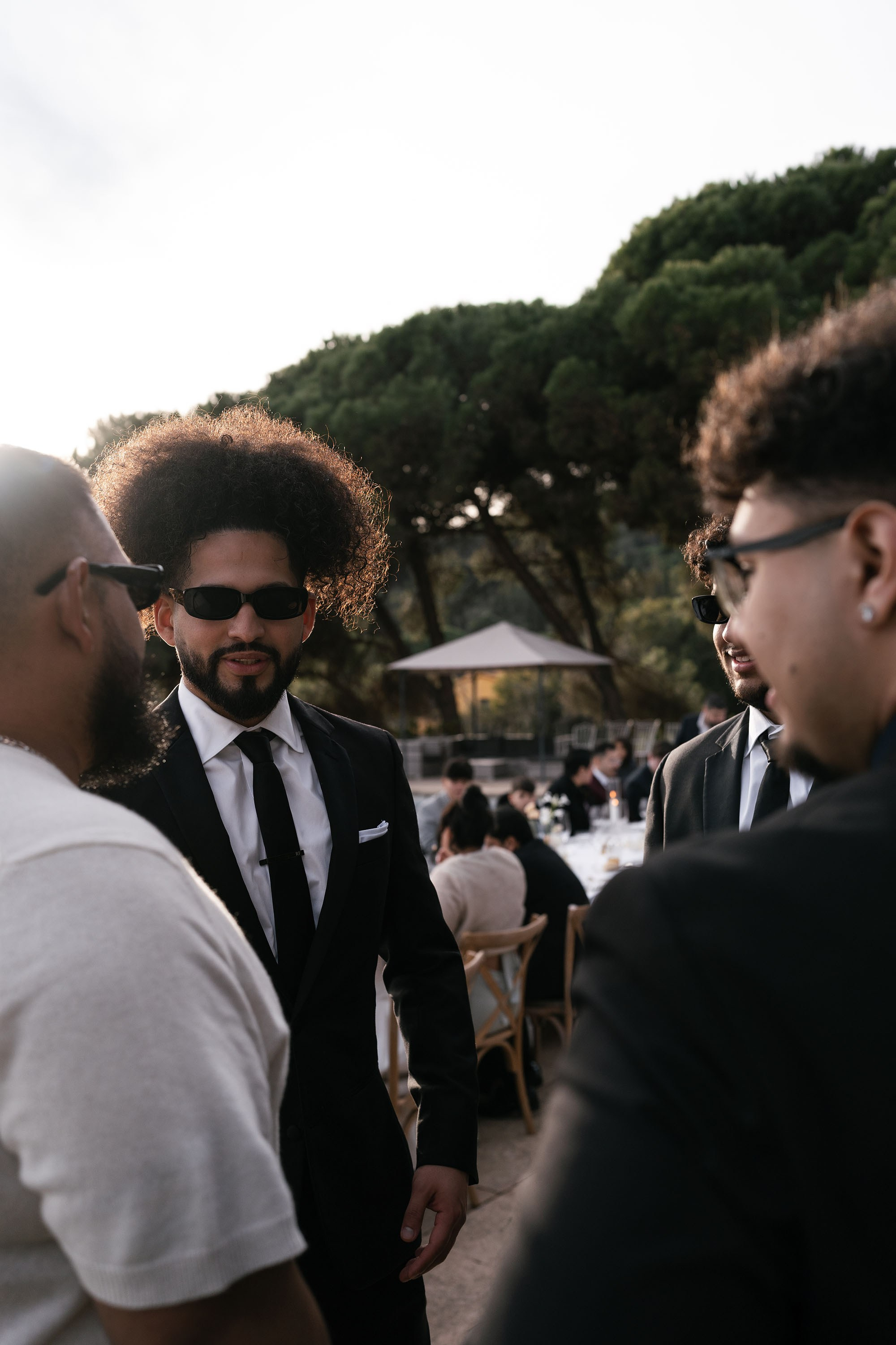 Donielle and Edwin. Fotógrafos de bodas de destino y creadores de contenido con base en España