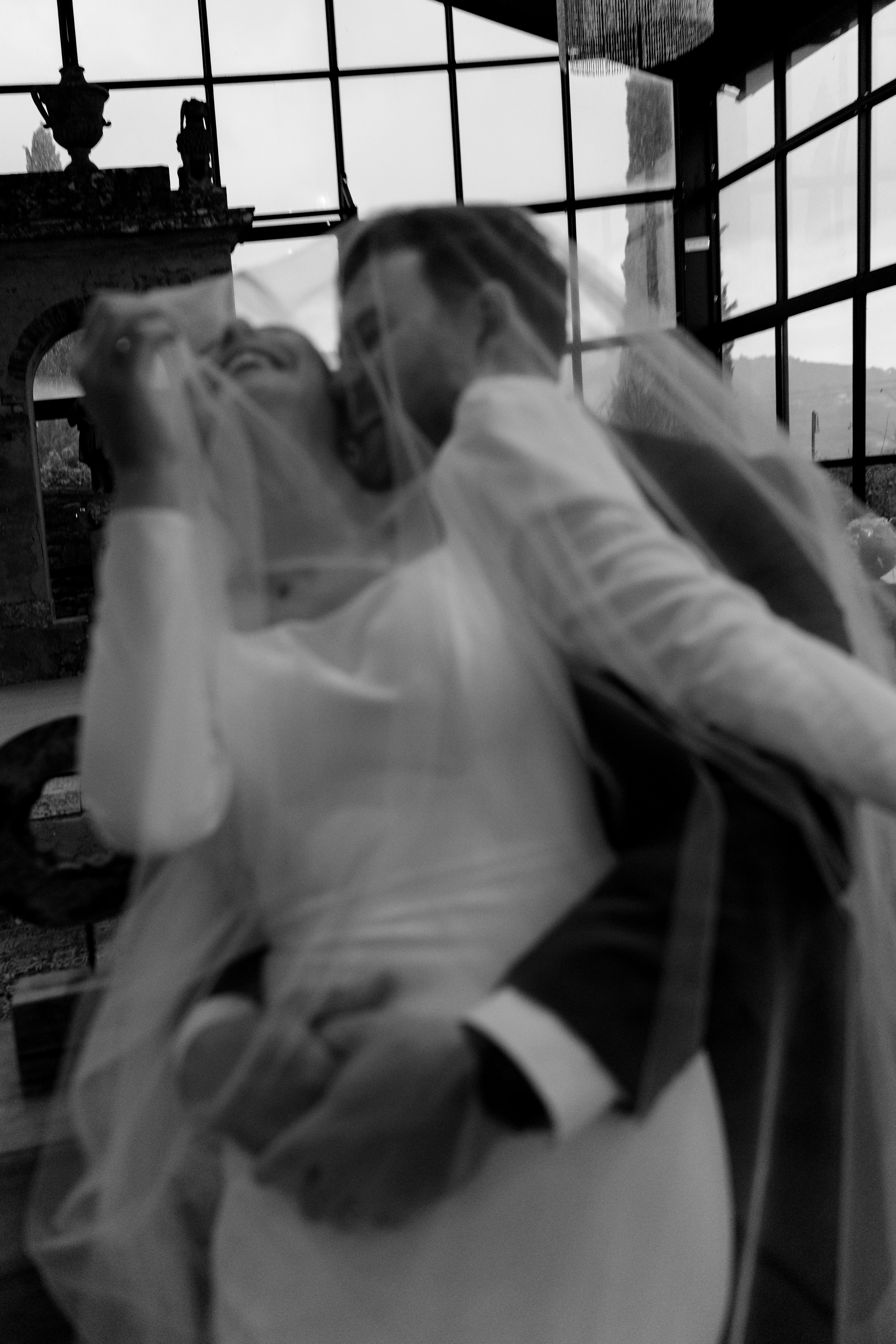 Elopment in Cortona. Villa Falconiere. Wedding Photographer in Italy