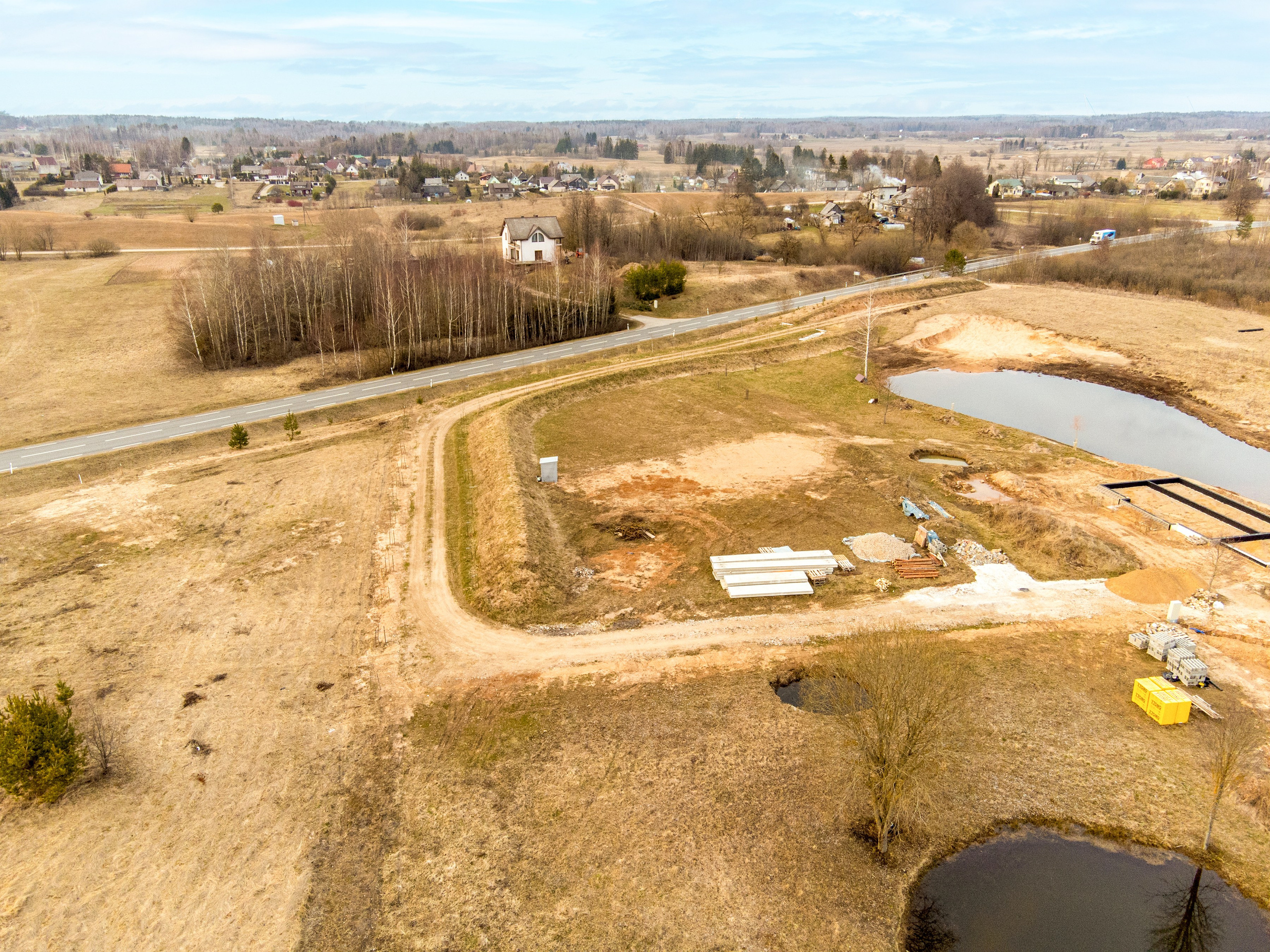 Riešės sen., Pikeliškių k., Antano Giedraičio g. 175 ir 175D. Elina Sapiega fotografė Vilniuje