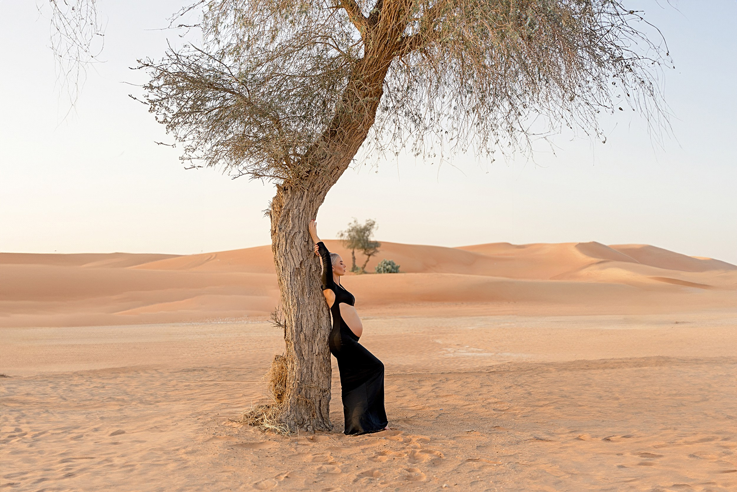 Maternity. Professional Photographer in Abu Dhabi & Dubai — Marina Aubakirova | Family, Couple, Wedding & Individual Photoshoots