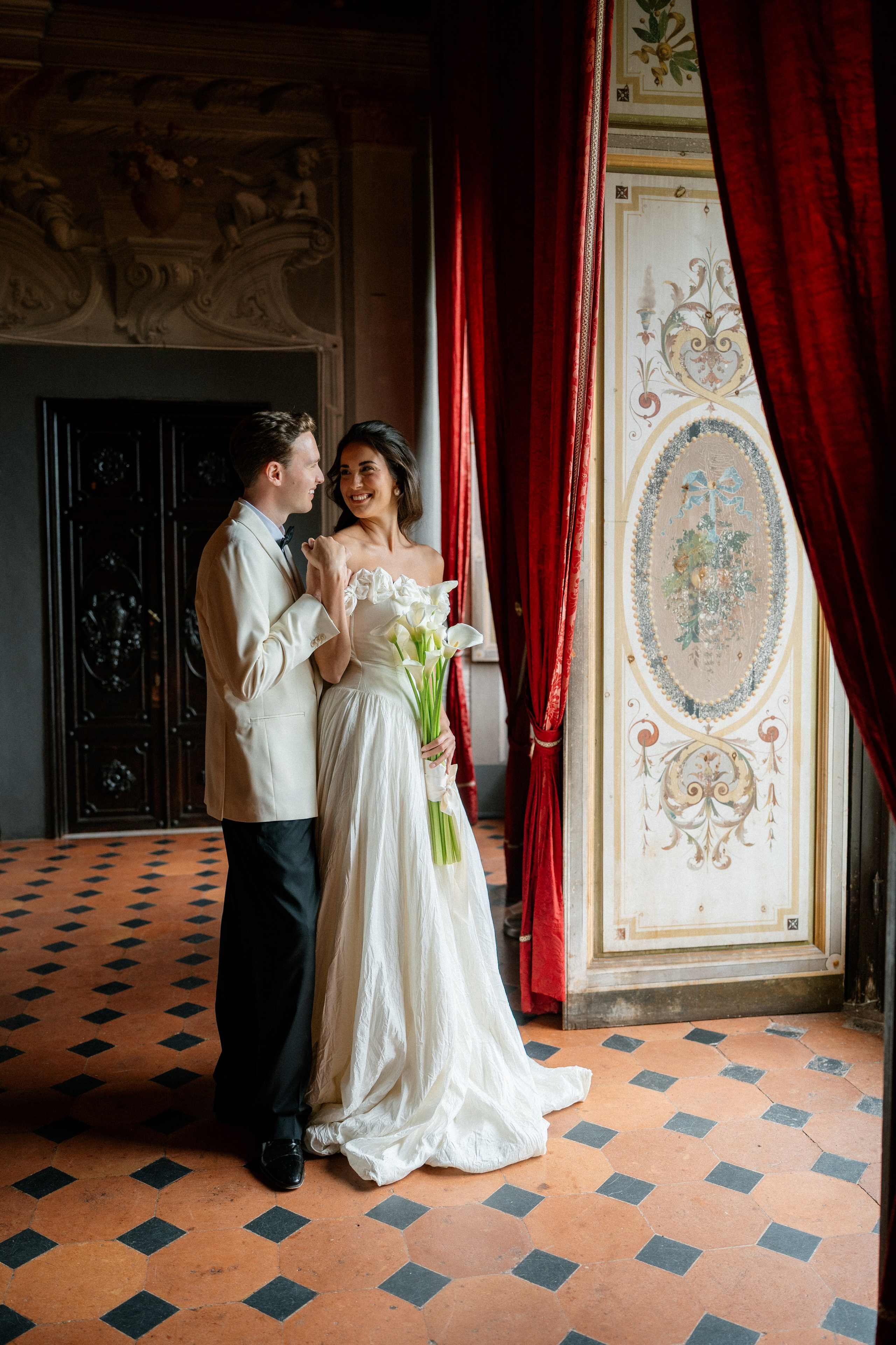 Destination wedding portfolio Europe elegant bride groom photography. Destination Wedding Photographer Alex Pasarelu
