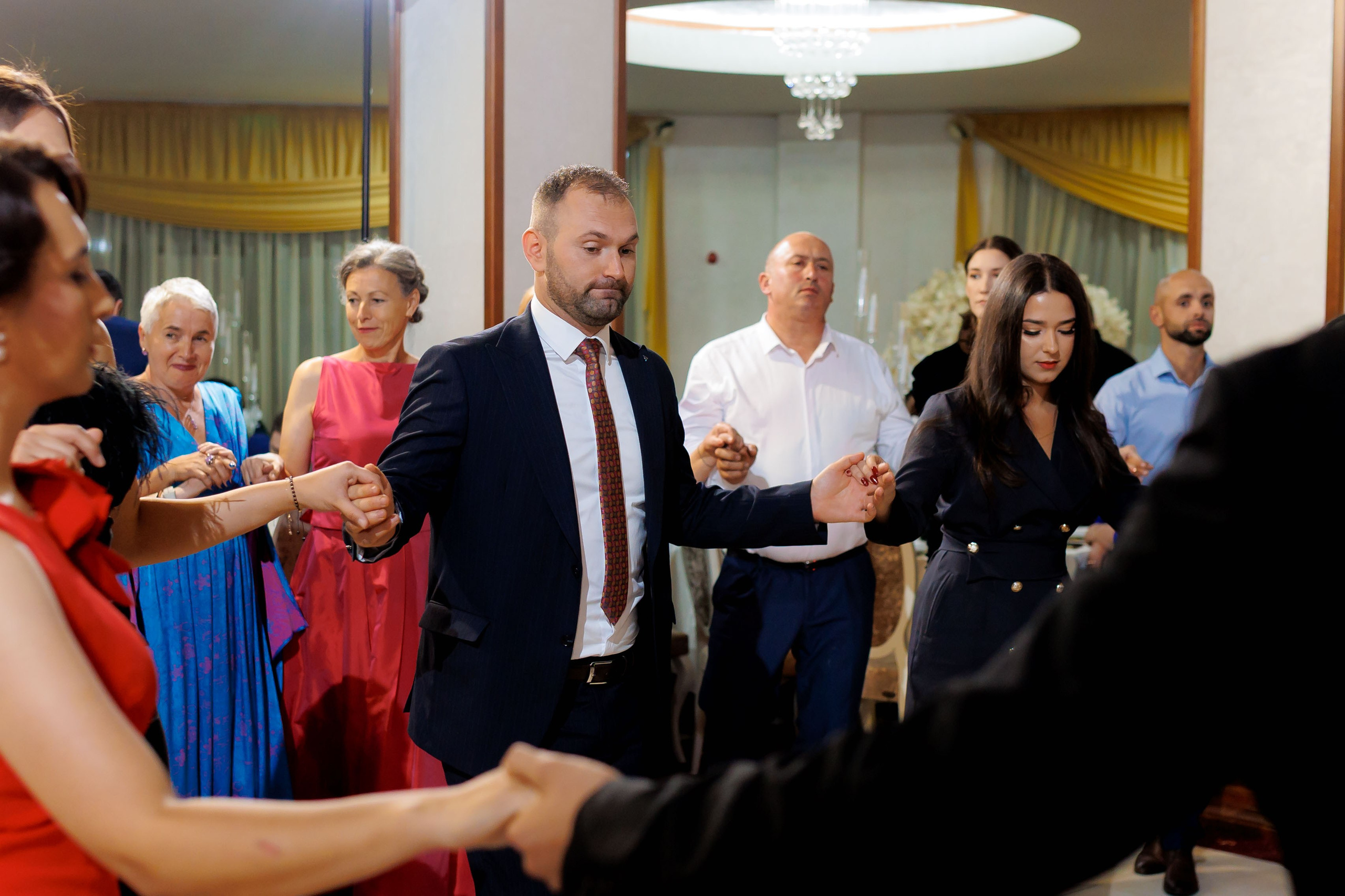 Loredana & Emilian – Ziua Nunții | Videografie - fotografie Botez Suceava, Iași, Botoșani. Servicii foto-video profesionale, pentru momente de neuitat