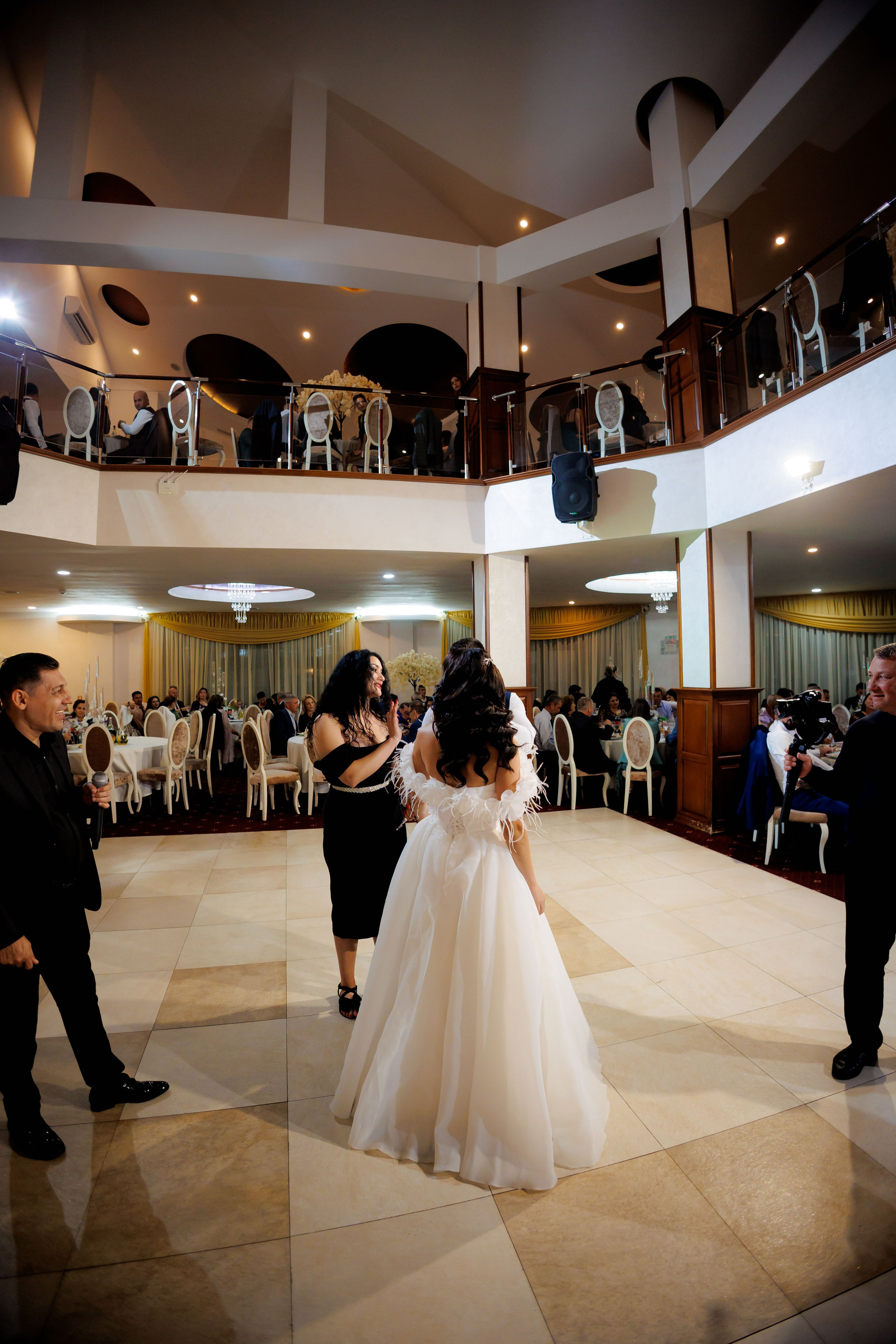 Loredana & Emilian – Ziua Nunții | Videografie - fotografie Botez Suceava, Iași, Botoșani. Servicii foto-video profesionale, pentru momente de neuitat