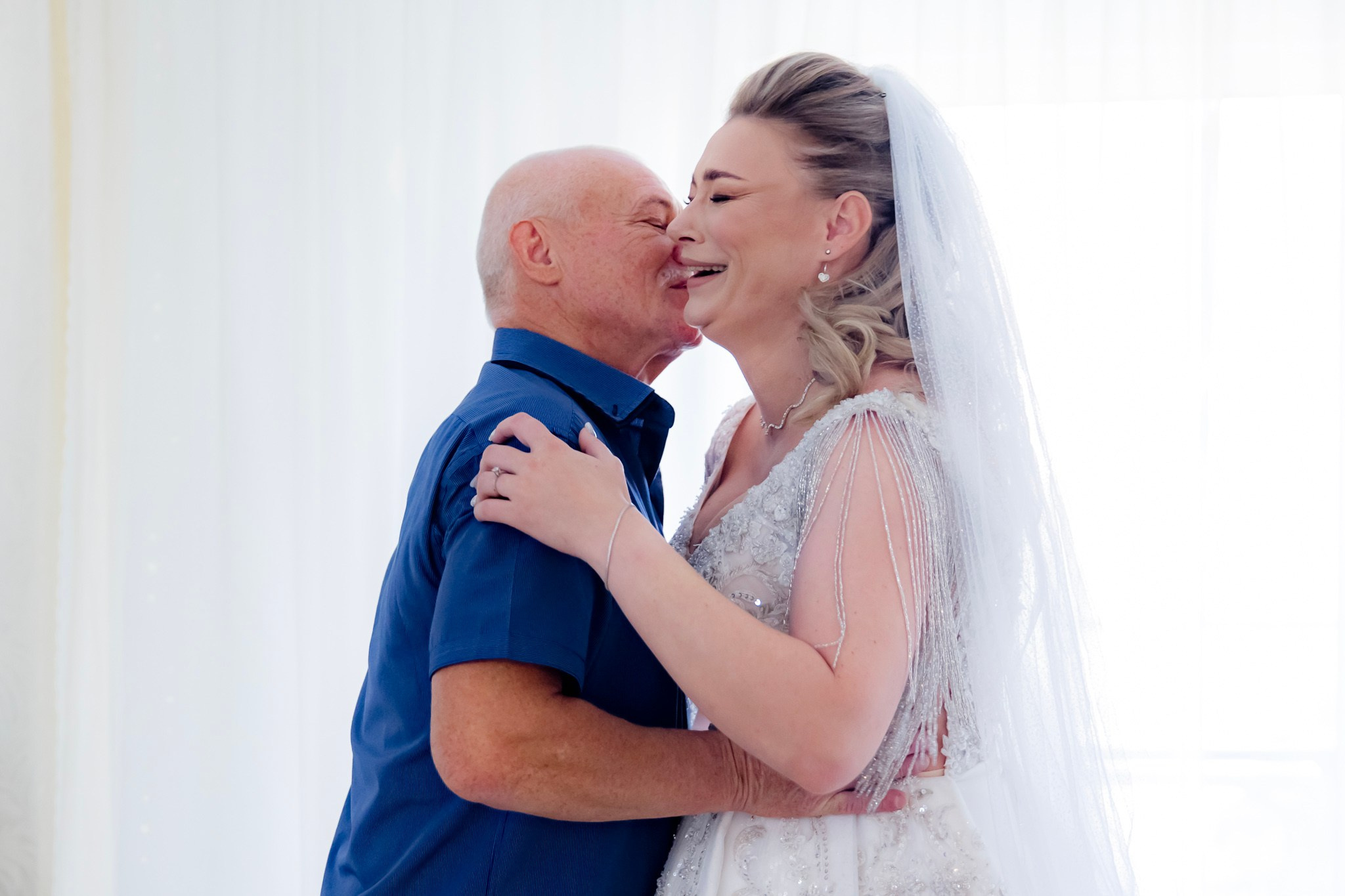 Mihai & Oana. Servicii foto-video profesionale, pentru momente de neuitat