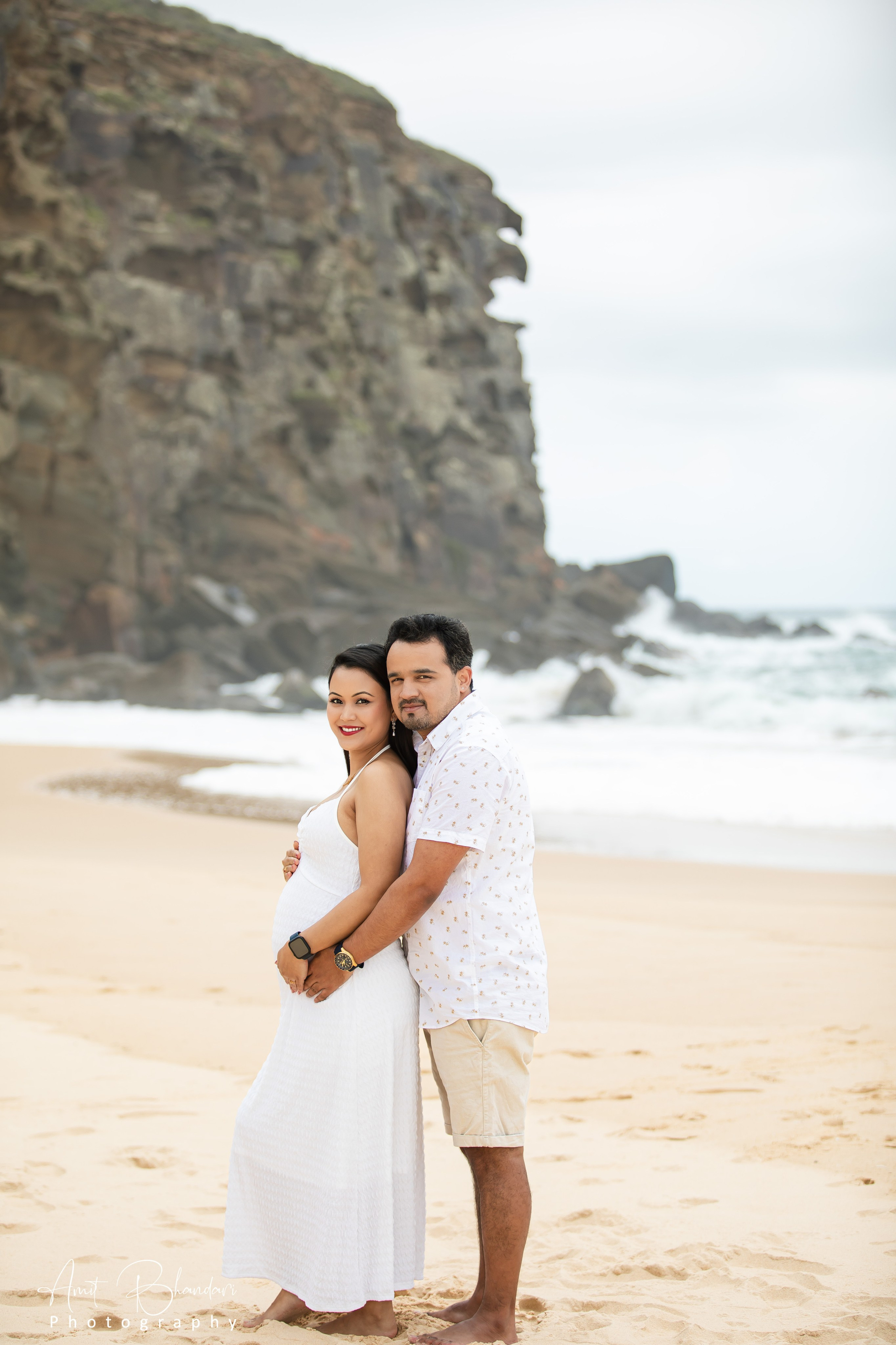 Outdoor Maternity Photoshoot. Freelance Photographer in Newcastle & Central Coast