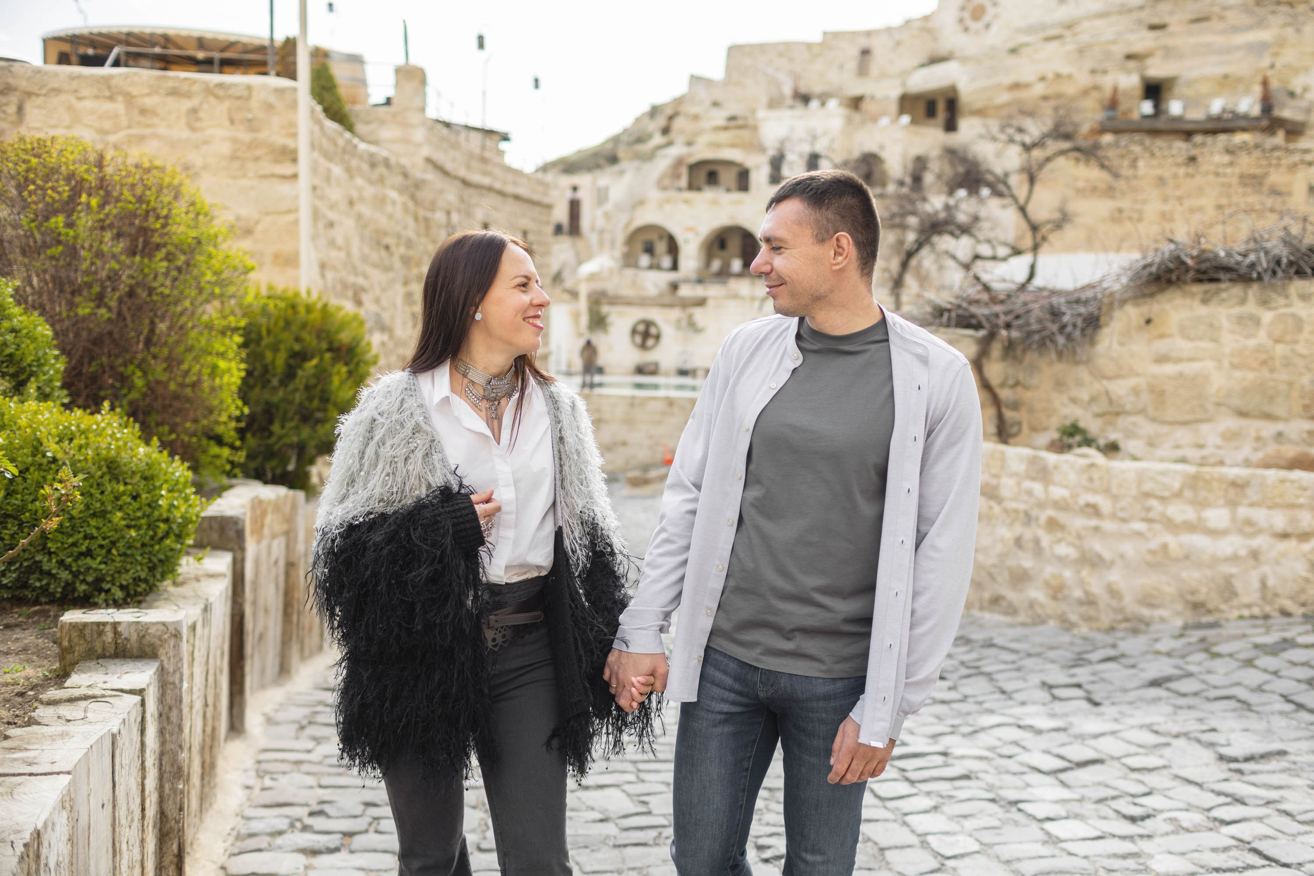 Stylish Photoshoot in the Charming Streets and Valleys of Cappadocia. Julia Ganch I Fashion Wedding Photography I Cappadocia Turkey