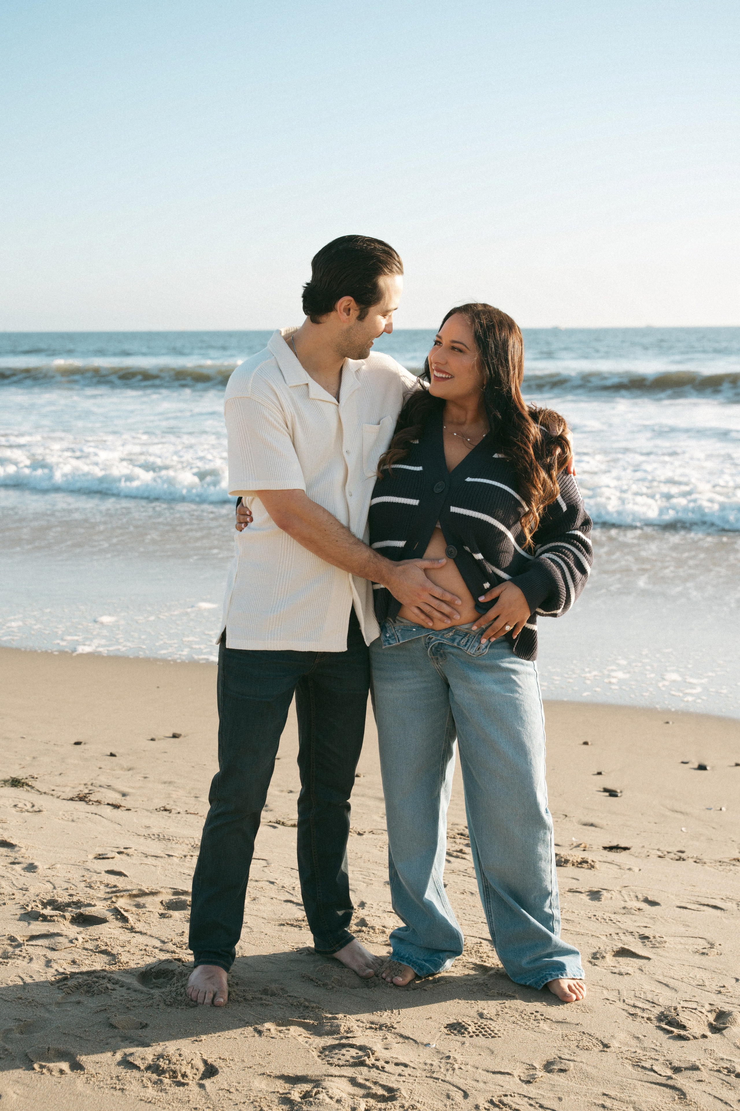 Santa Monica Family photographer. Los Angeles family photographer. Family photography. Family photoshoot. Maternity photoshoot. Beach family photoshoot. Home family photoshoot. Maternity beach photoshoot. Family holiday photoshoot. Family photographer. Photographer for families