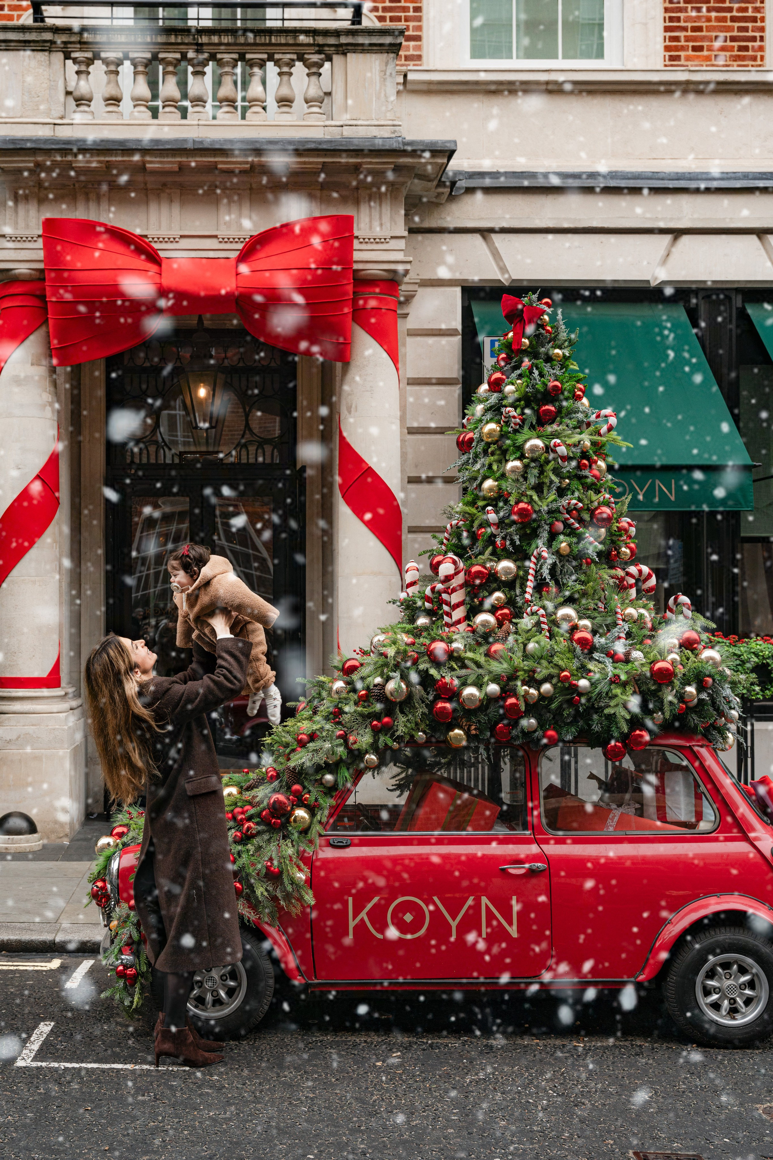 Nicole and family. Tonya Kyrylenko photographer in London