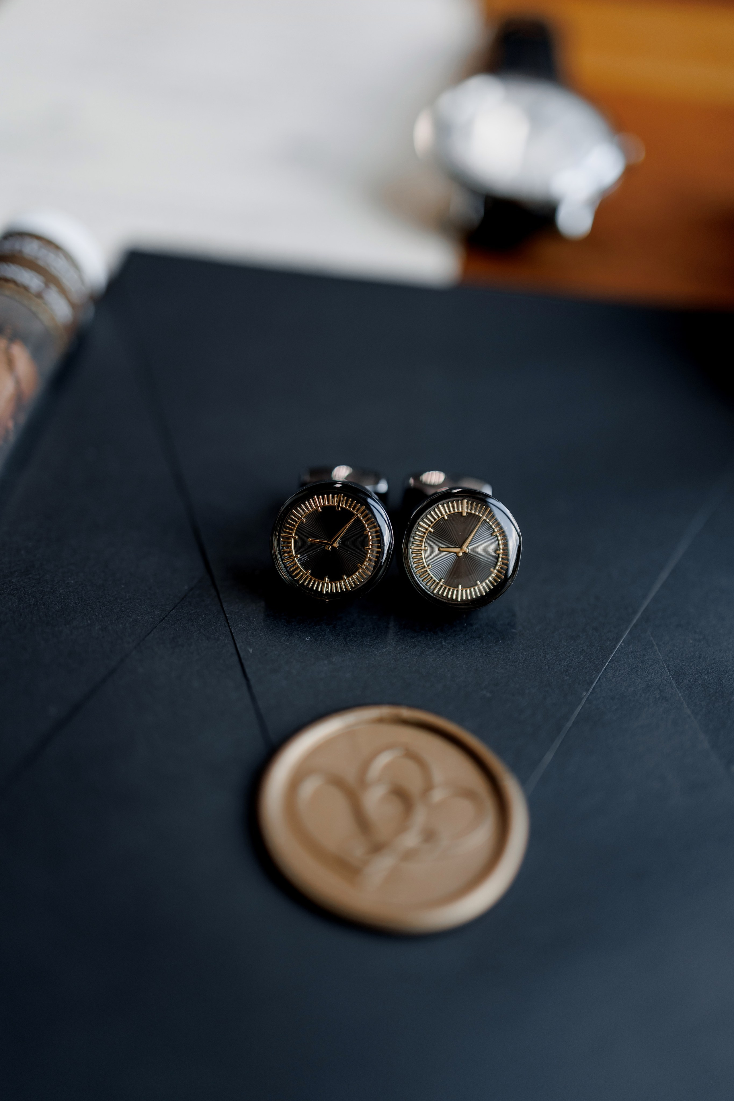 Maria & Vasile. Wedding Photographer, based in Iasi, Romania, but will travel all over the globe to make sure you look amazing in all your wedding photos