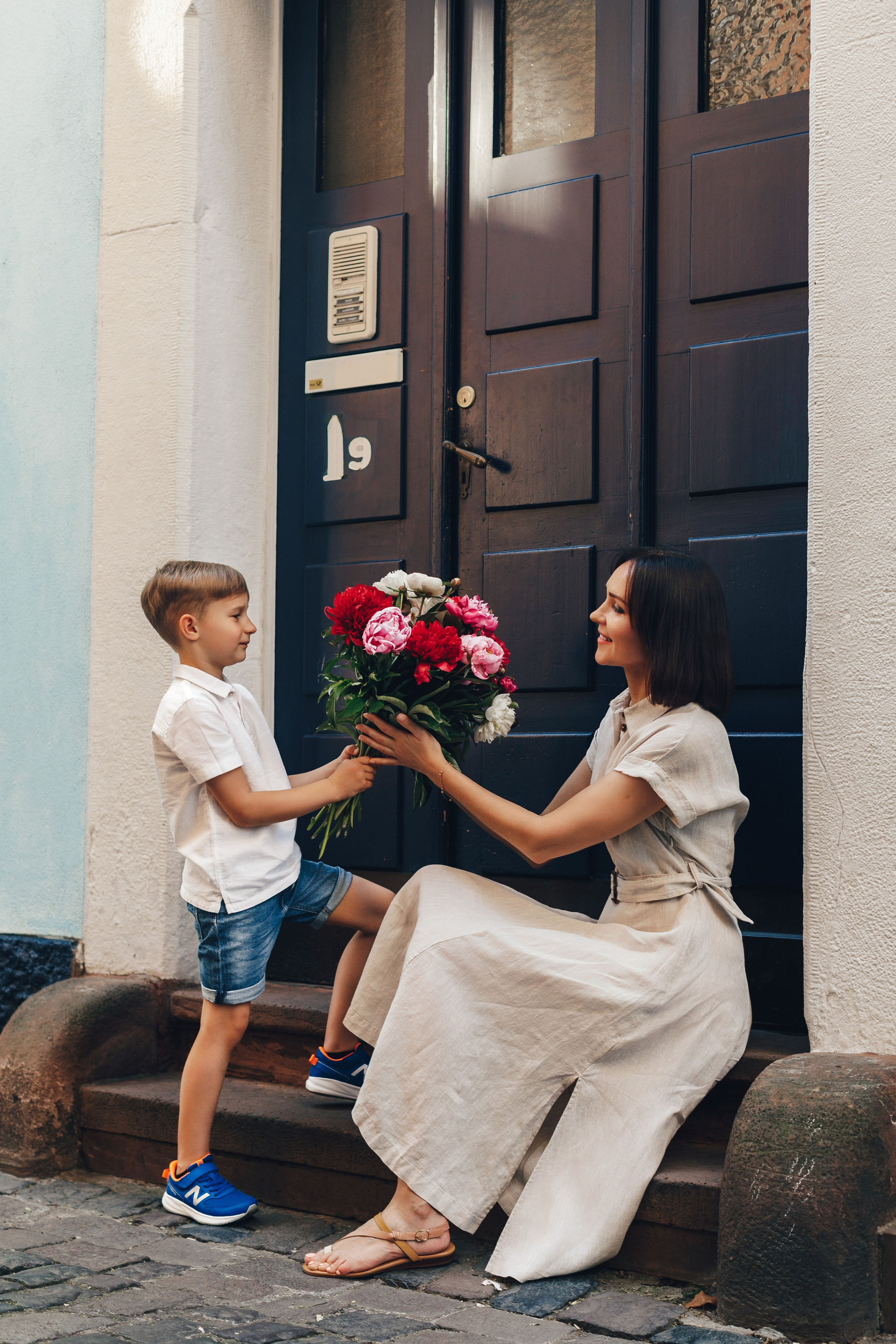 Paarshooting Outdoor Schwetzingen – Romantisches Paar bei Sonnenuntergang in der Natur