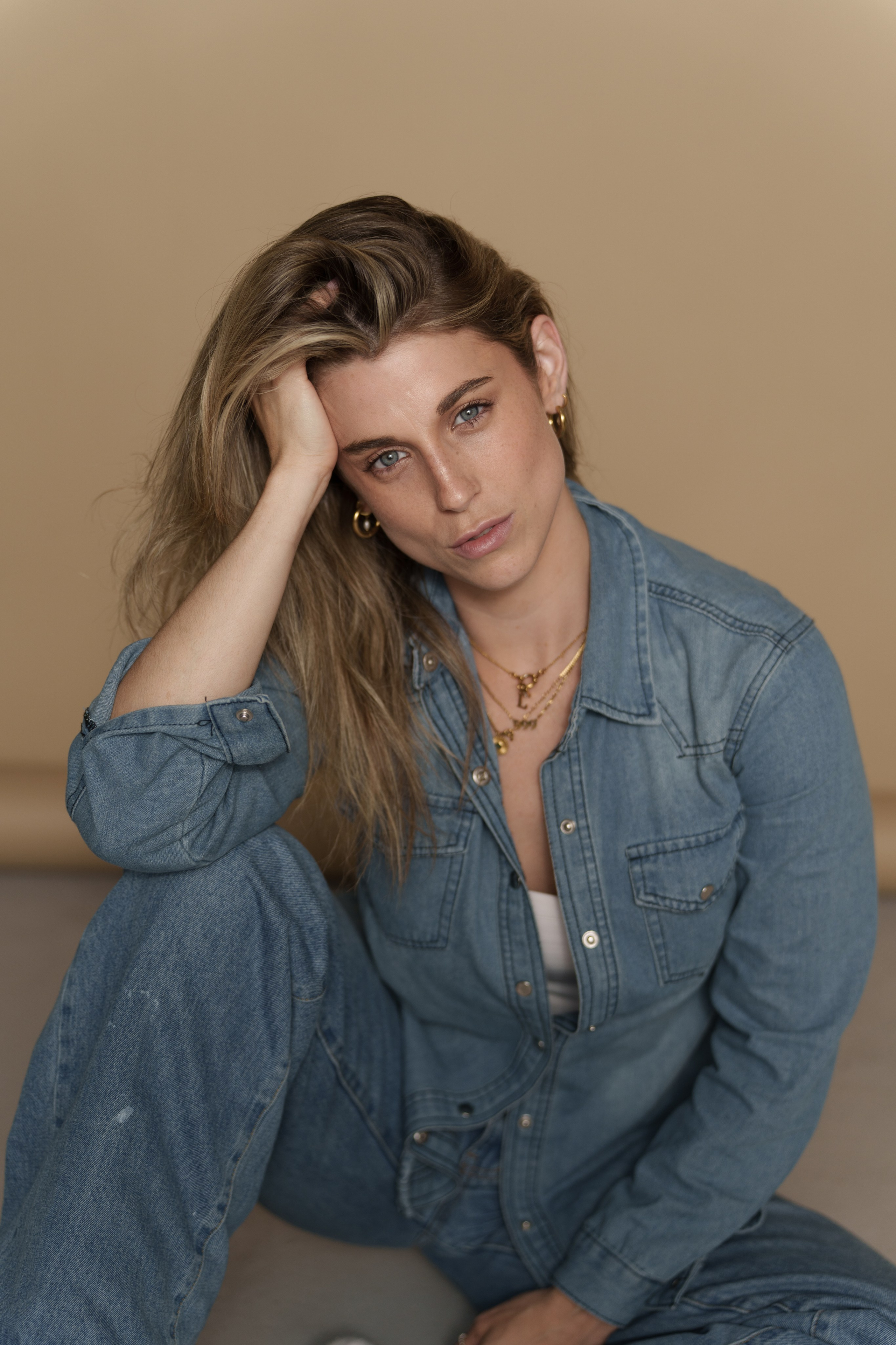 „Kölsch&Shoot“ in Cologne w/ Lisa (Set #2). URBANSTREETFILES.ART