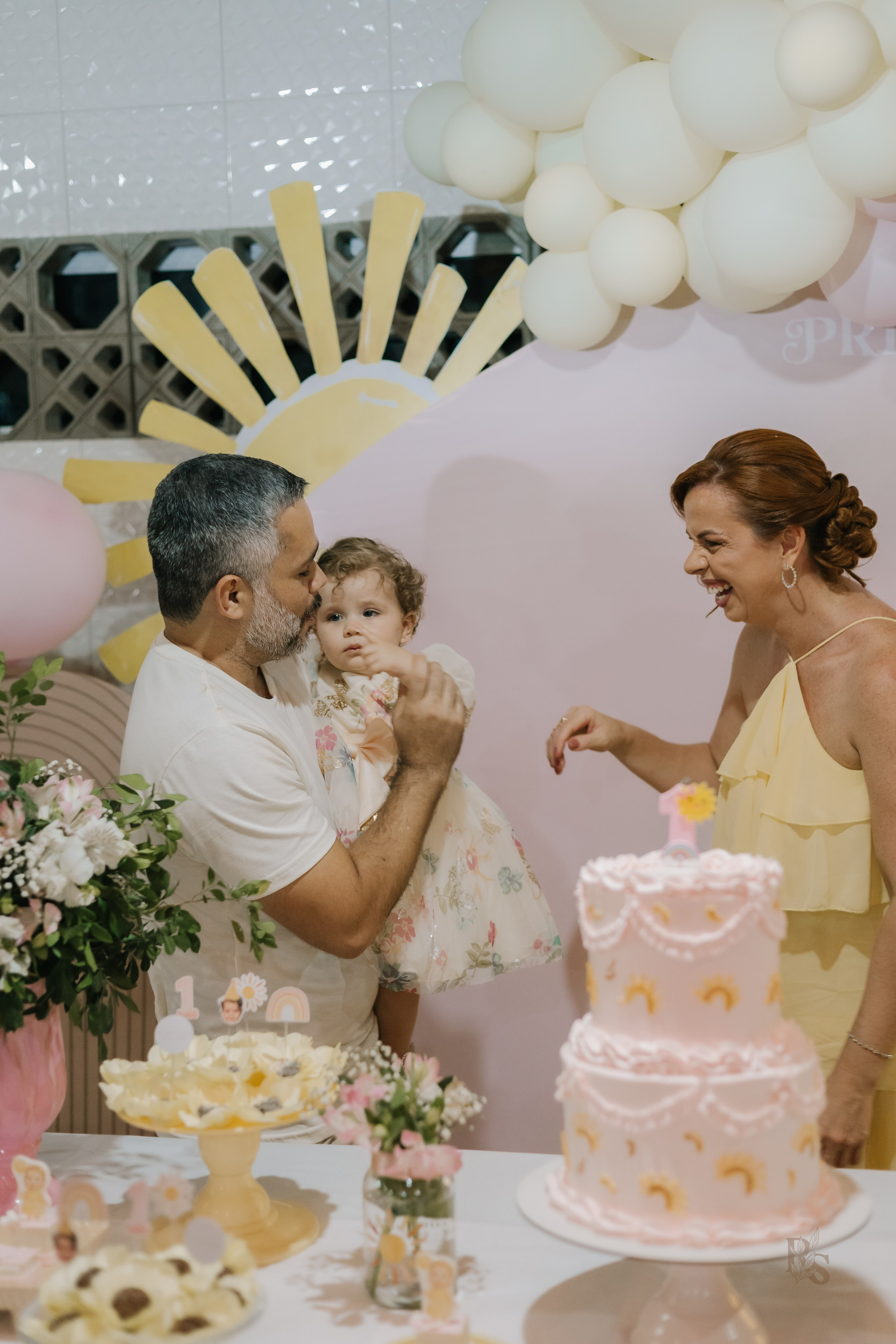 Aurora — 1 ano. Fotógrafo Richard Silvestre — Casamentos na Bahia