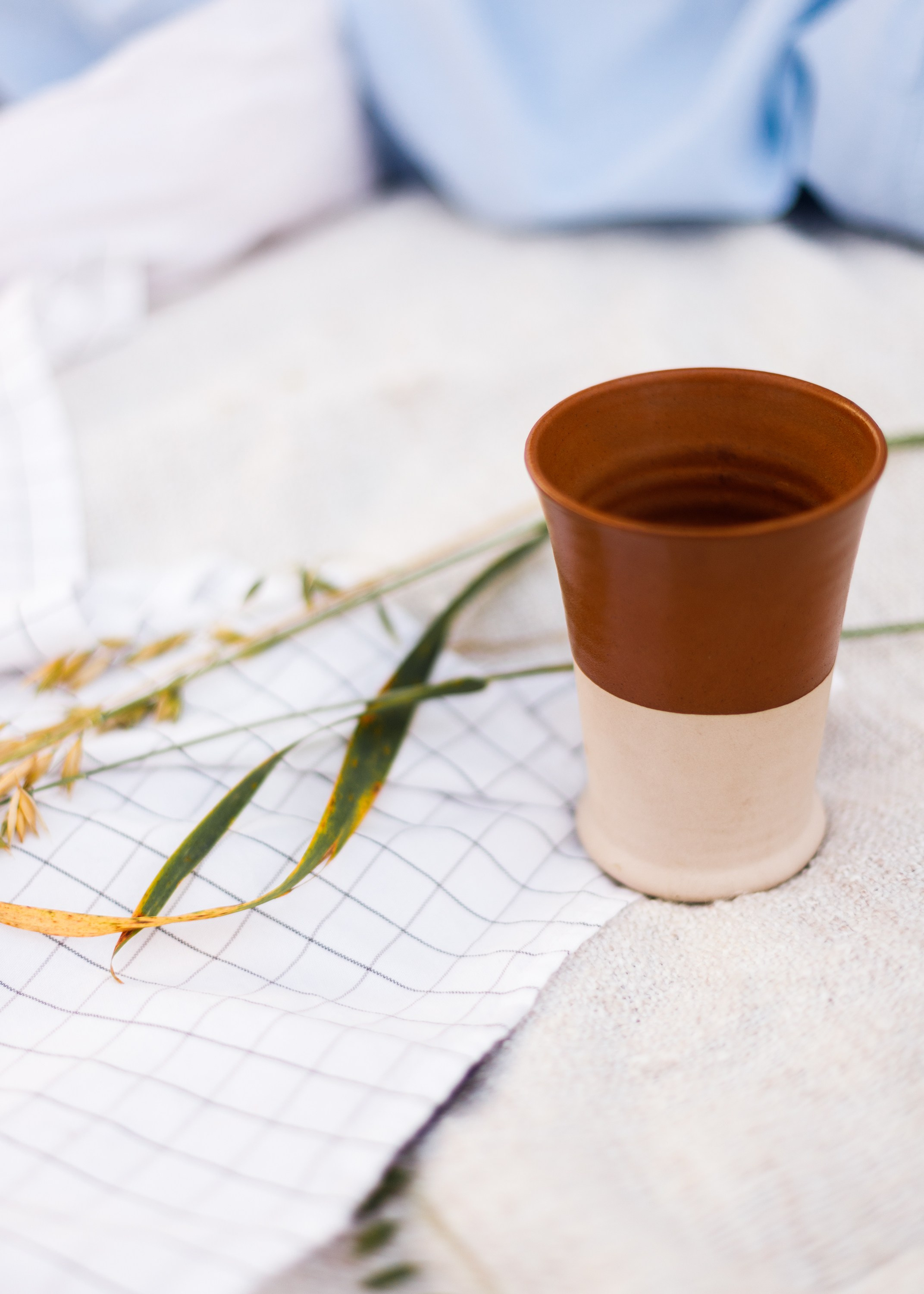Katya | tenderness in the field. Kaja | fotograf psów we Wrocławiu