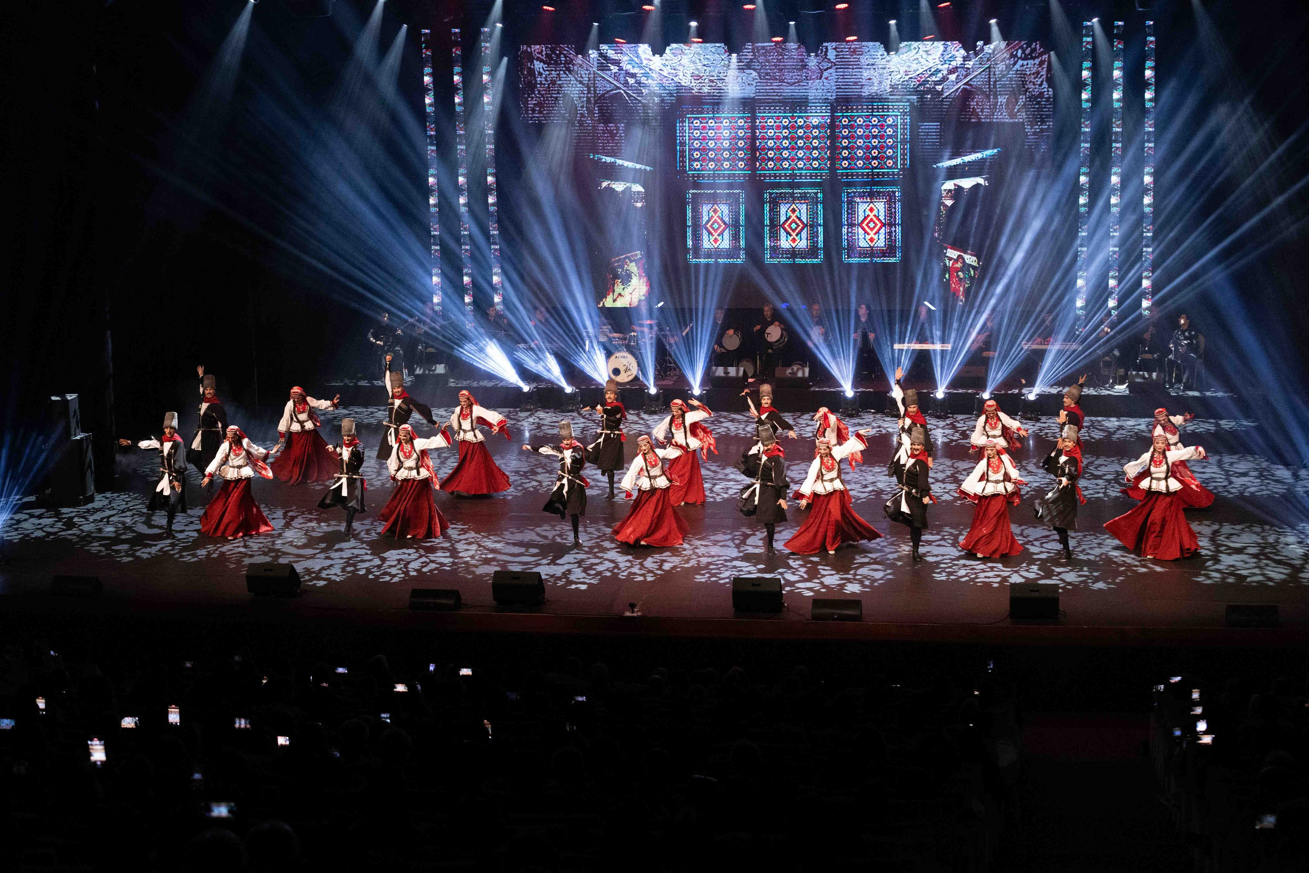 STATE DANCE ENSEMBLE. Wedding&Event photographer Ismail Rzayev in Baku