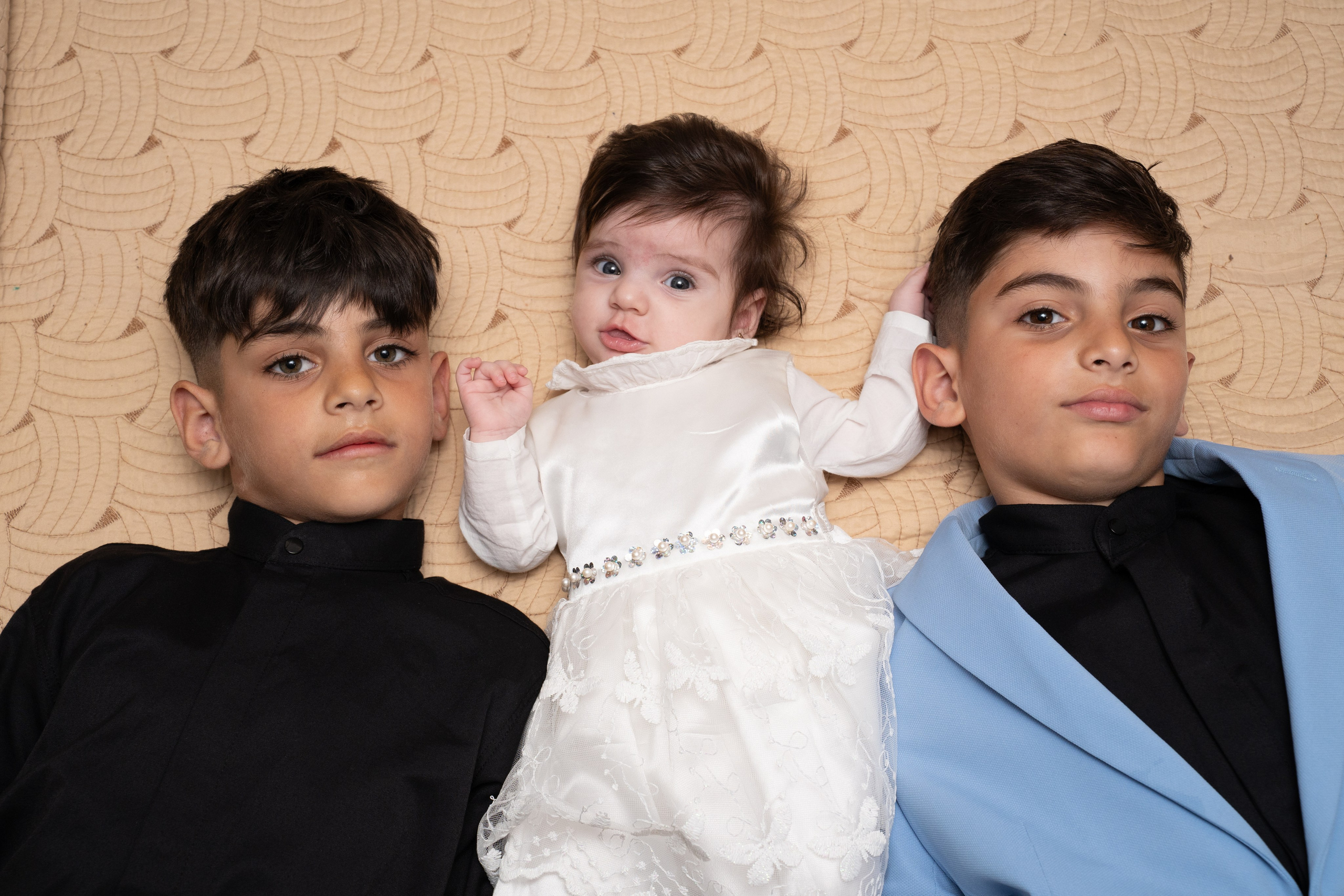 BOTEZ - PRIMUL ZÂMBET