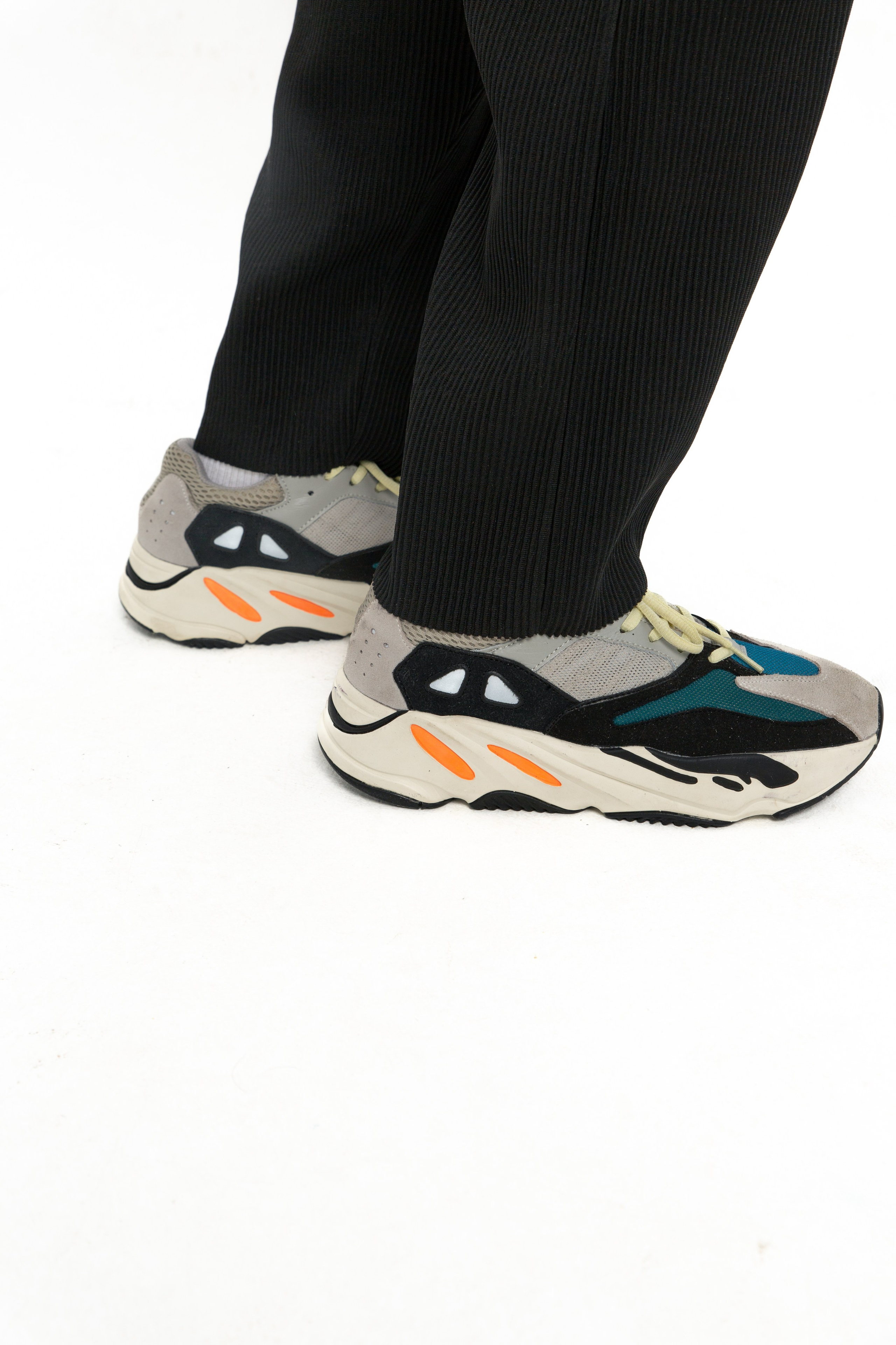 Davran. Thrift shop. Photographer Vladmir Gladkov