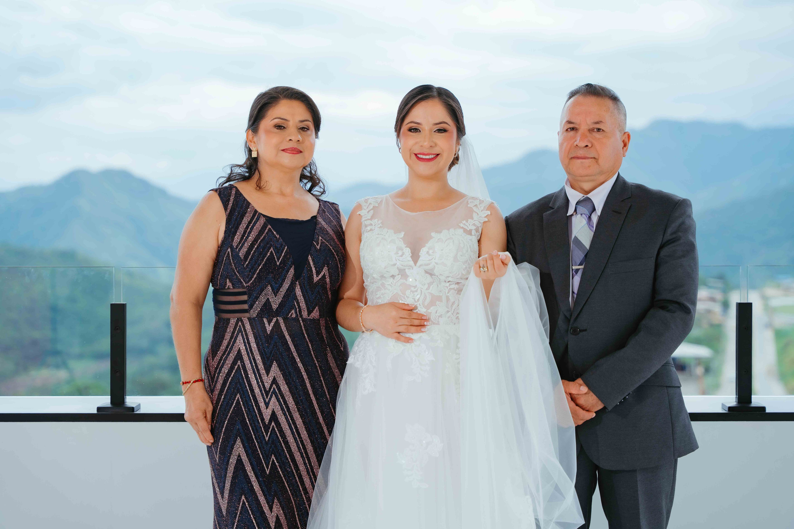 Jennifer y Vladimir. Fotógrafo de bodas en Loja Ecuador | Piero Alvarez PH