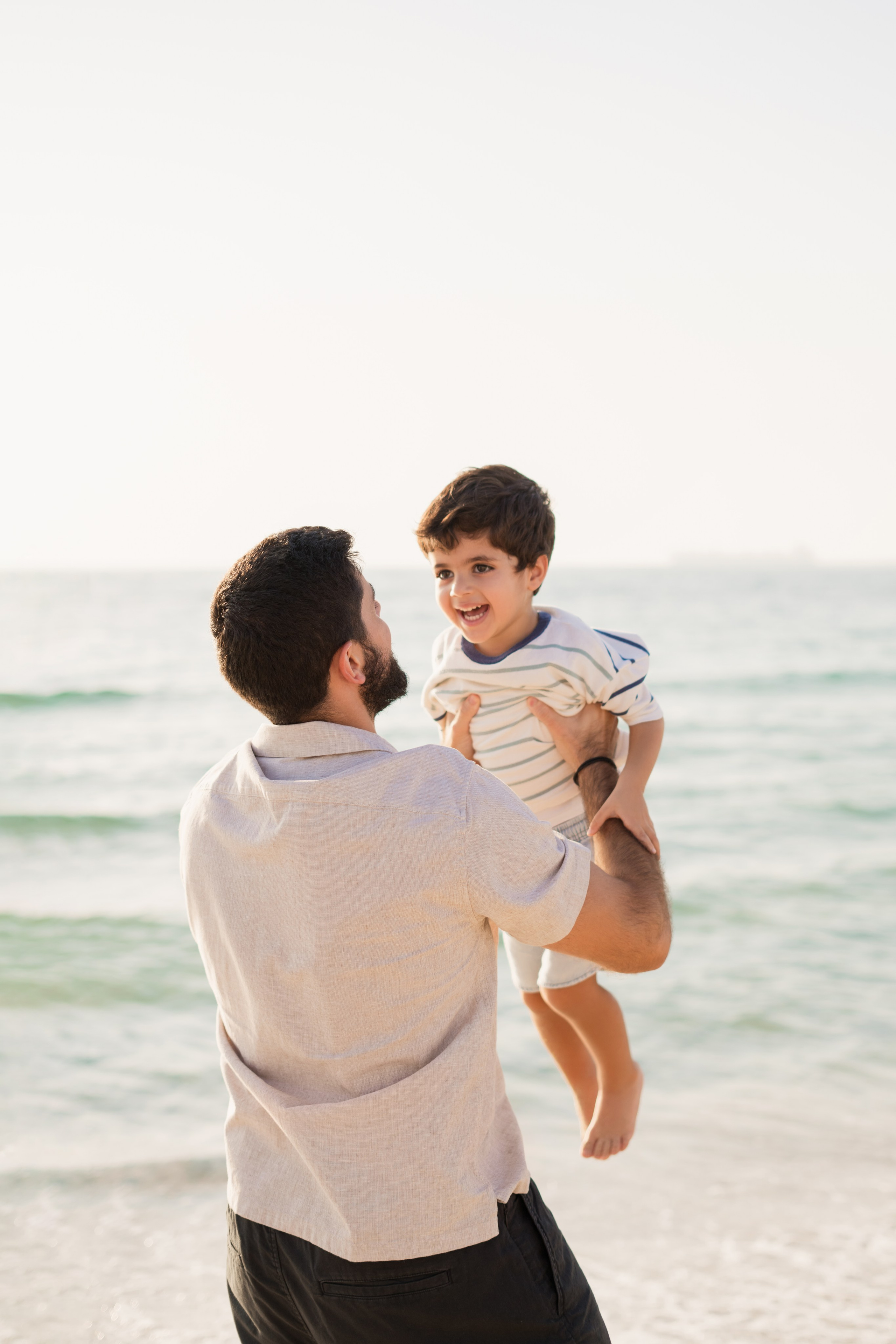 Beach fun family time. Angela Iakovleva — Family Photographer in Dubai