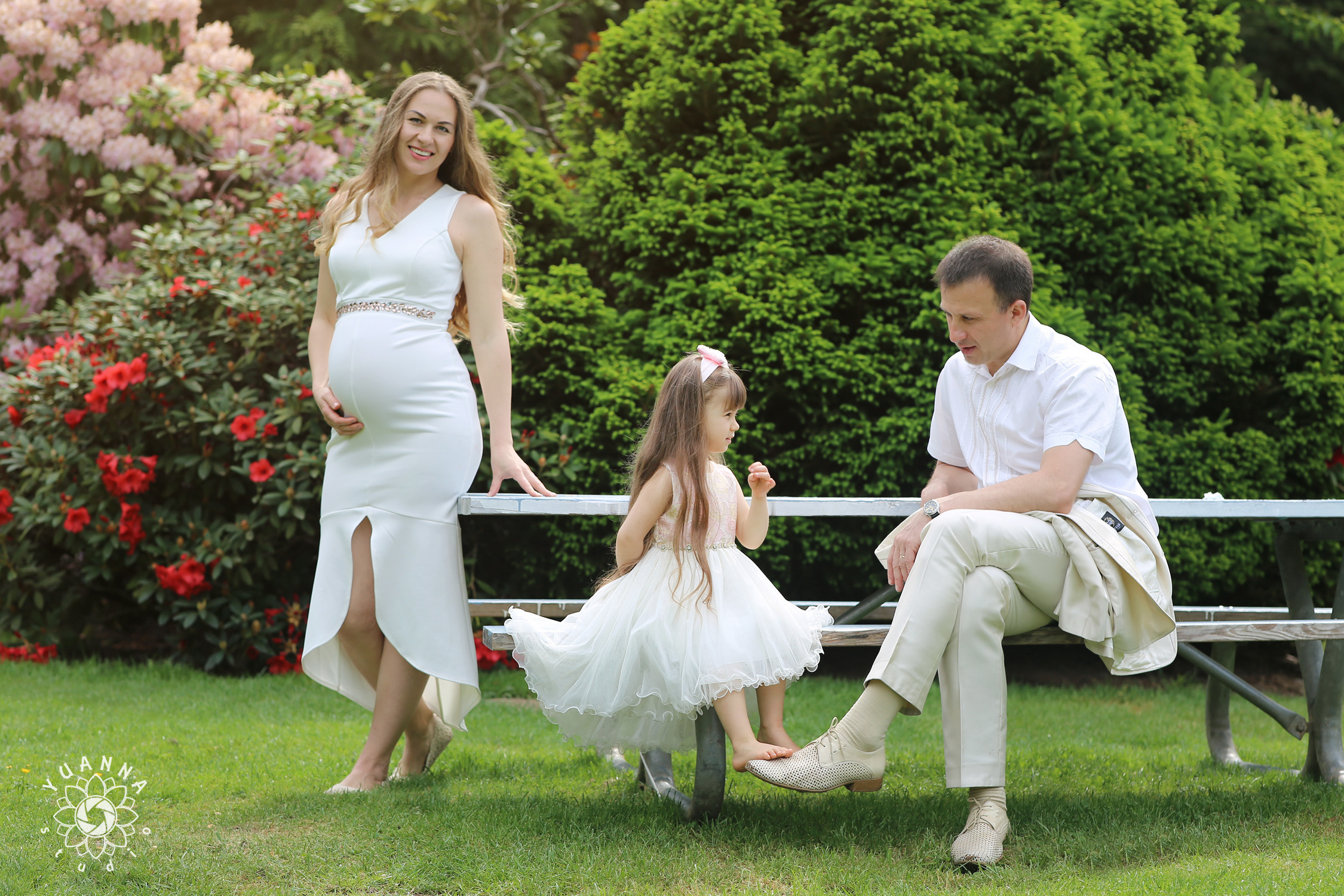 Anniversary photoshoot. YuAnna studio. Family & Kids Photographer in Seattle area, located in