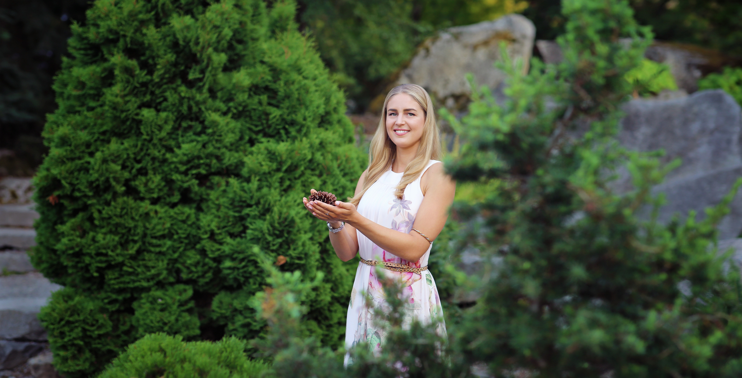 Oksana. YuAnna studio. Family & Kids Photographer in Seattle area, located in