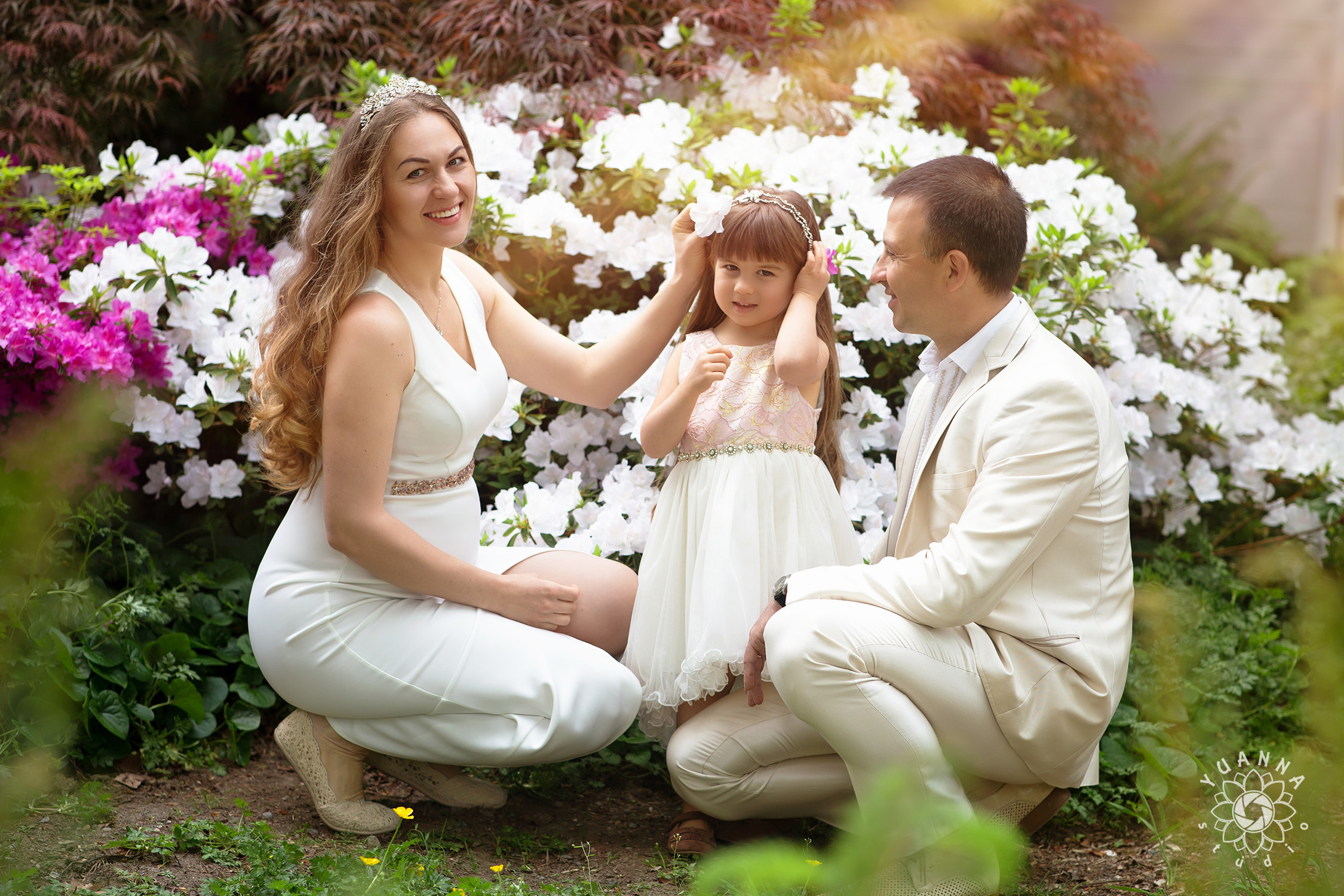 Anniversary photoshoot. YuAnna studio. Family & Kids Photographer in Seattle area, located in