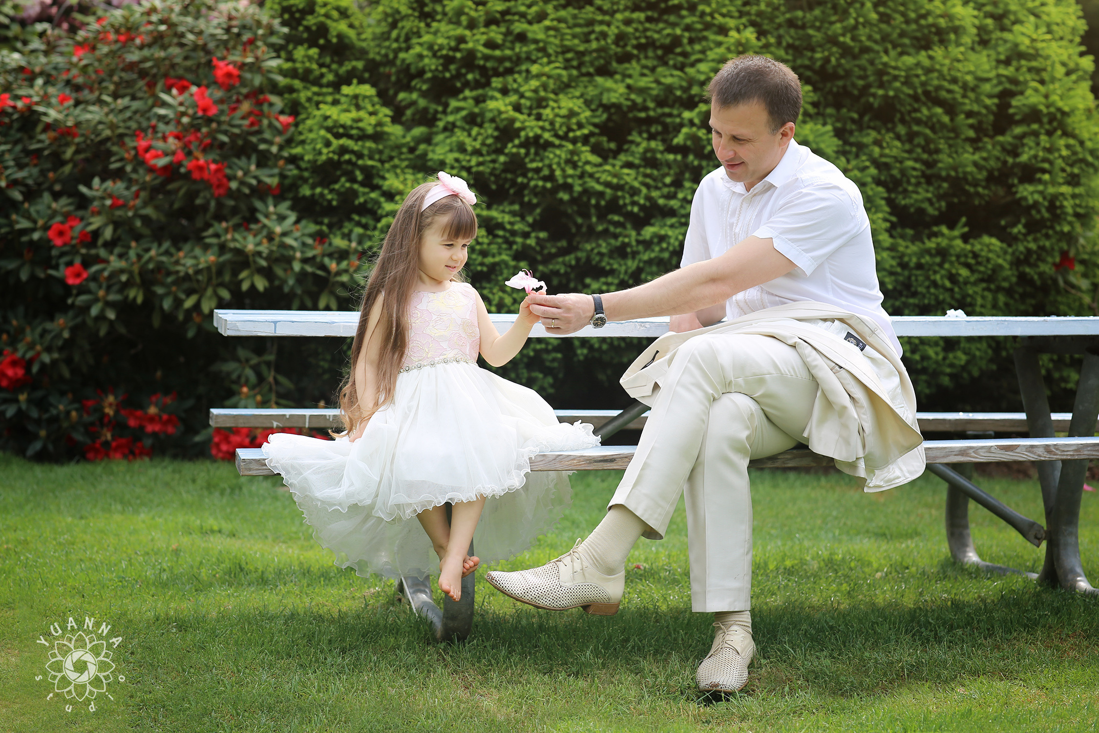 Anniversary photoshoot. YuAnna studio. Family & Kids Photographer in Seattle area, located in