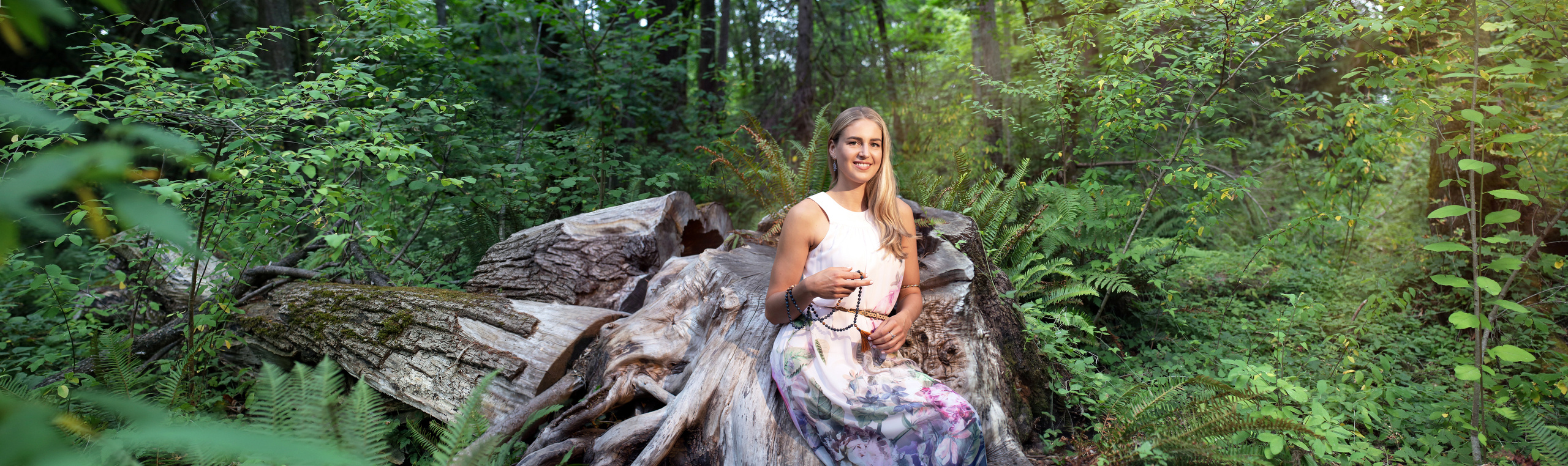 Oksana. YuAnna studio. Family & Kids Photographer in Seattle area, located in