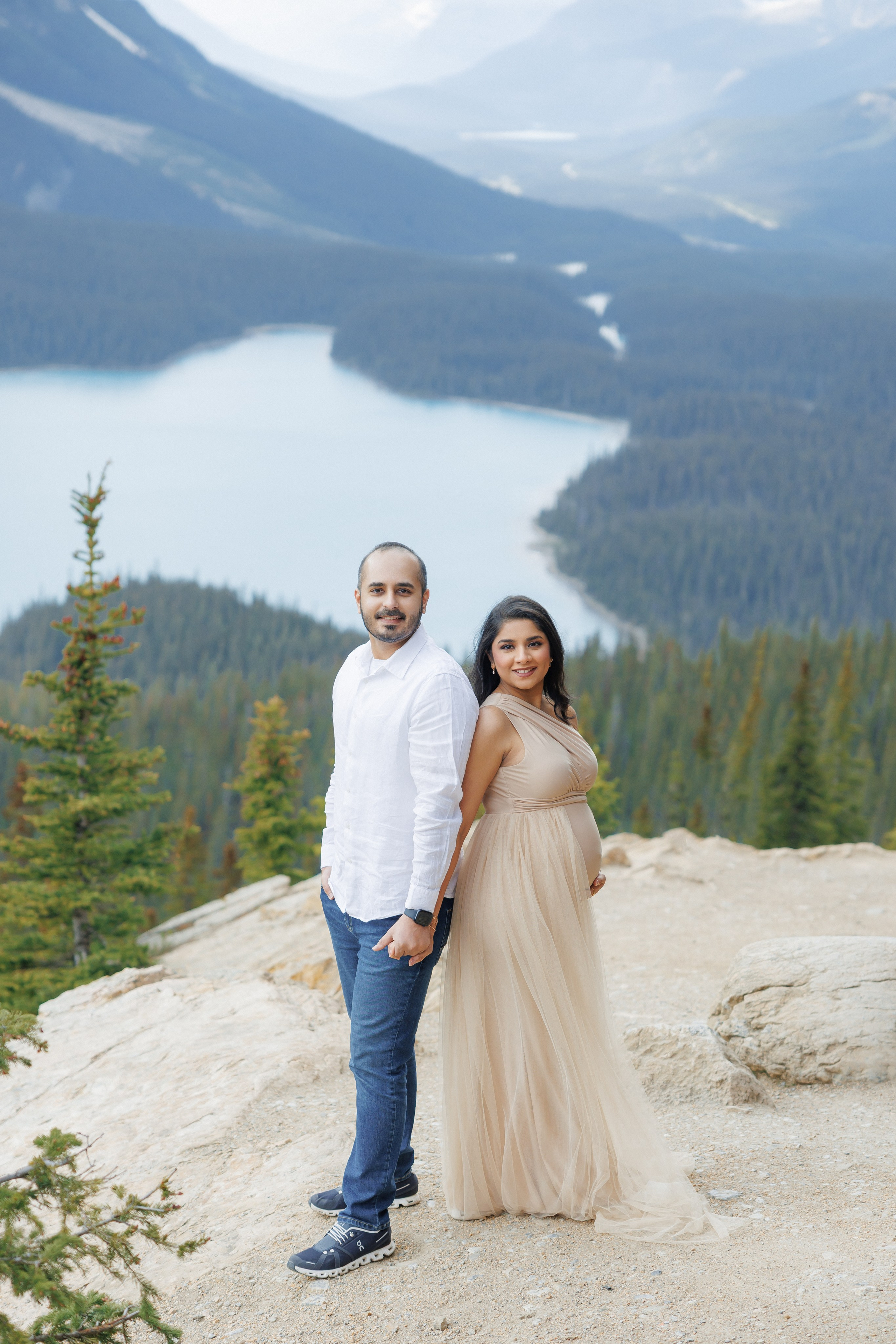 Mountain maternity shoot. Home