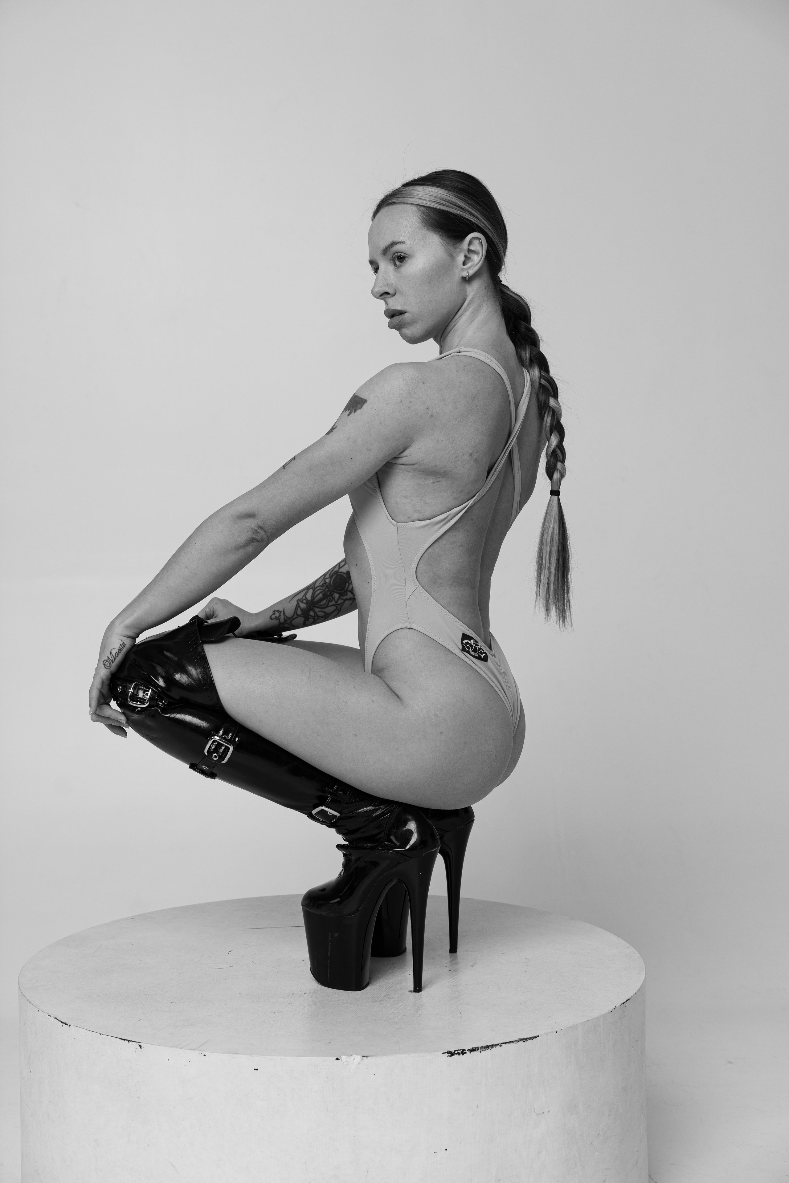 DARIA — stretching/poledance. Anna Omni — concept photographer and digital artist in Riga, Latvia