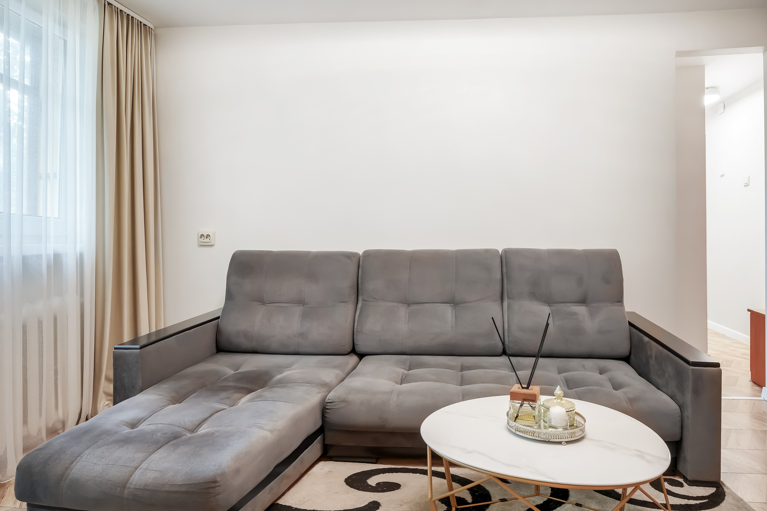 Apkasu g. 21. Elina Sapiega fotografė Vilniuje