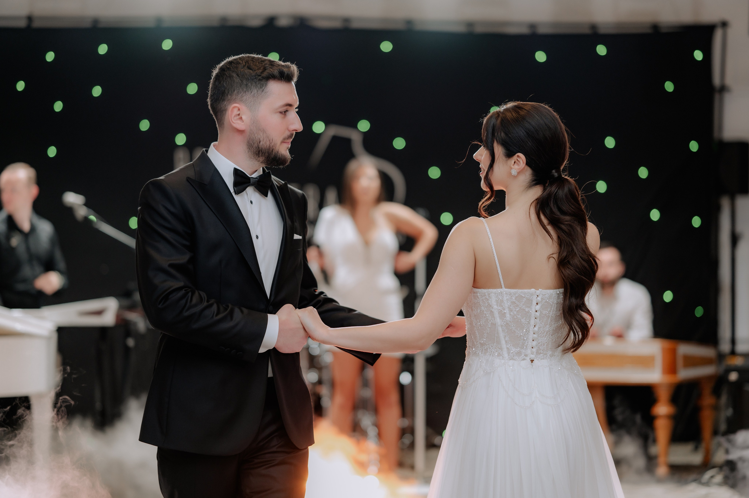 Cum să alegi un fotograf de nuntă în stilul tău. Proud Vision Weddings | Wedding Photography & Film — Servicii profesionale Foto Video Nunta Iasi