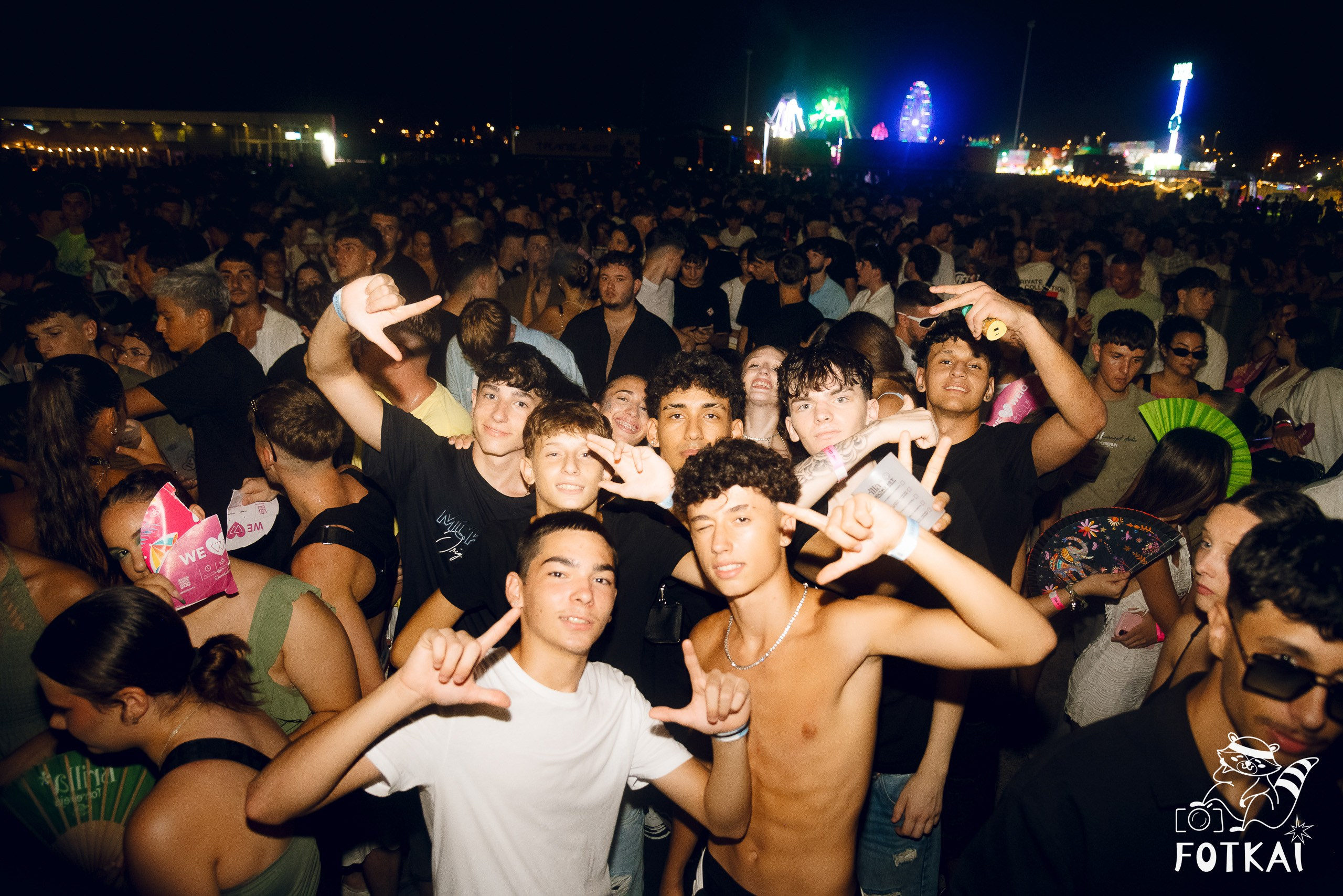 JC Reyes at Brilla Torrevieja Festival — Live Concert Photos in Torrevieja, Spain, 2026 | FOTKAI