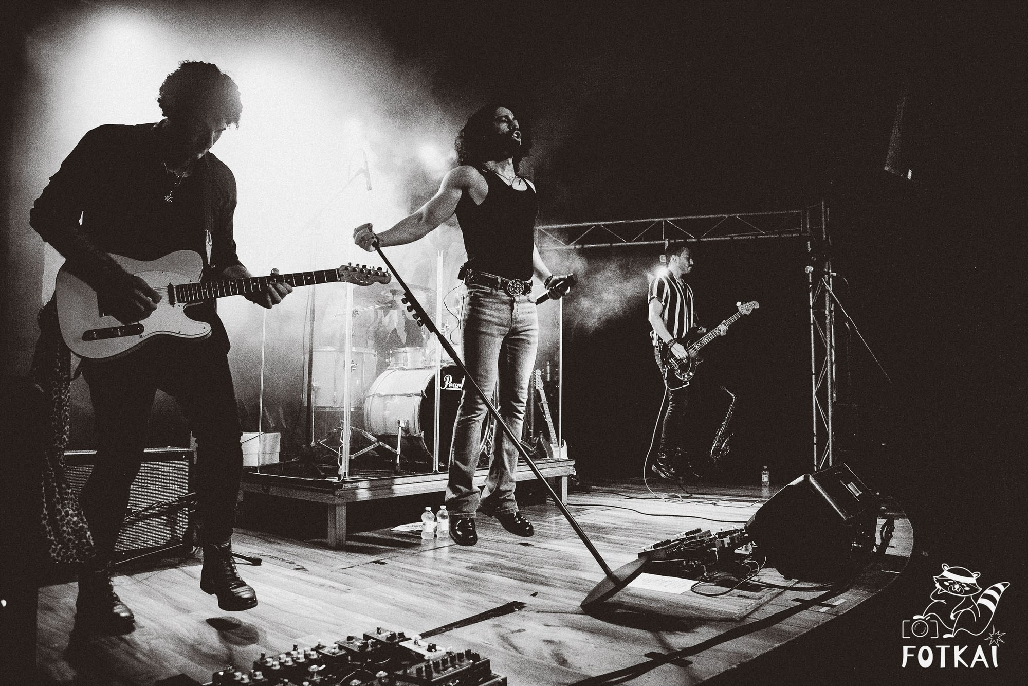 DENISDENIS — reportaje fotográfico del concierto en la Sala Marearock (Alicante) | FOTKAI