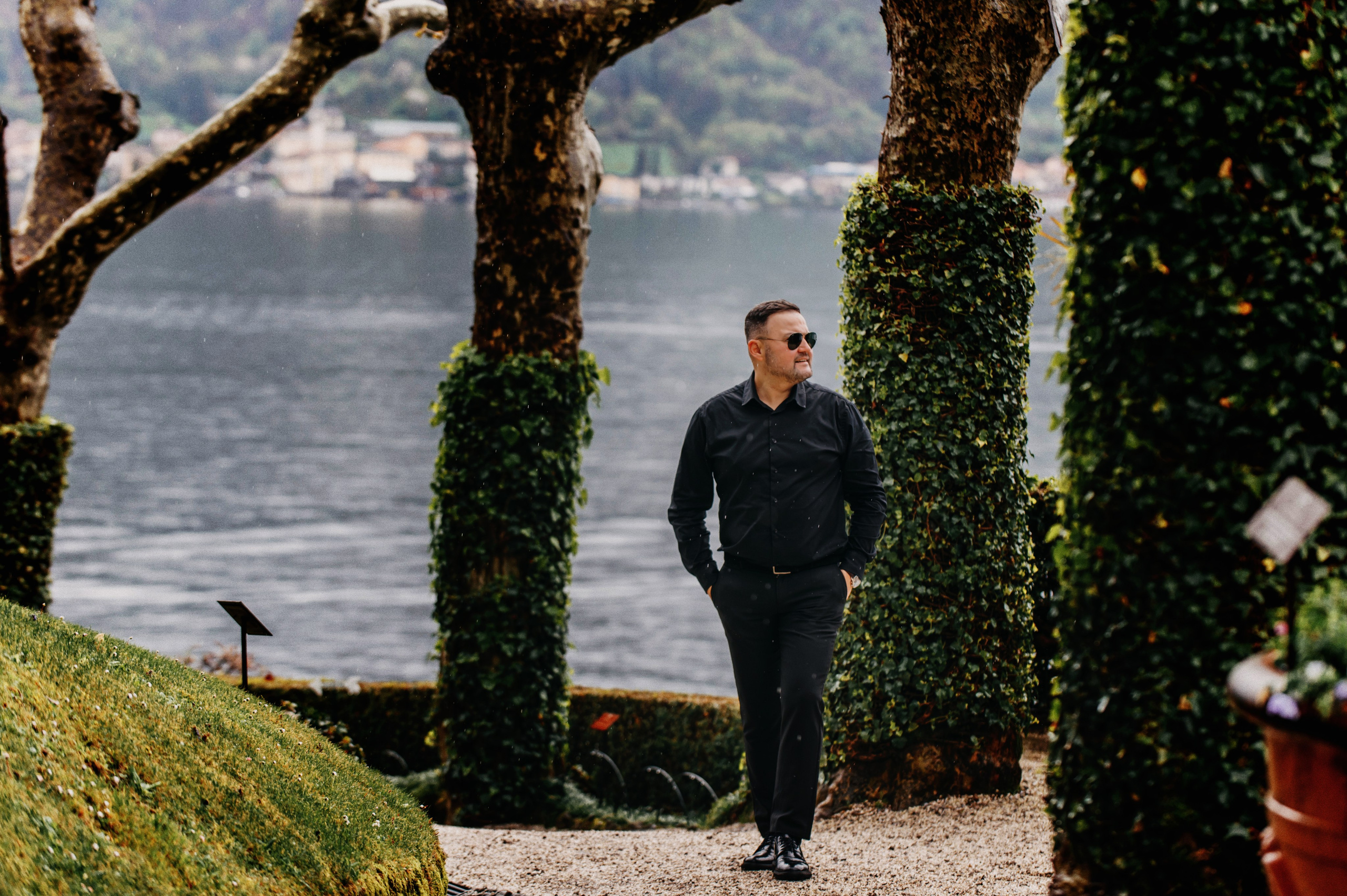 Como Evghenii. Wedding photographer from Moldova Alexey Chipchiu