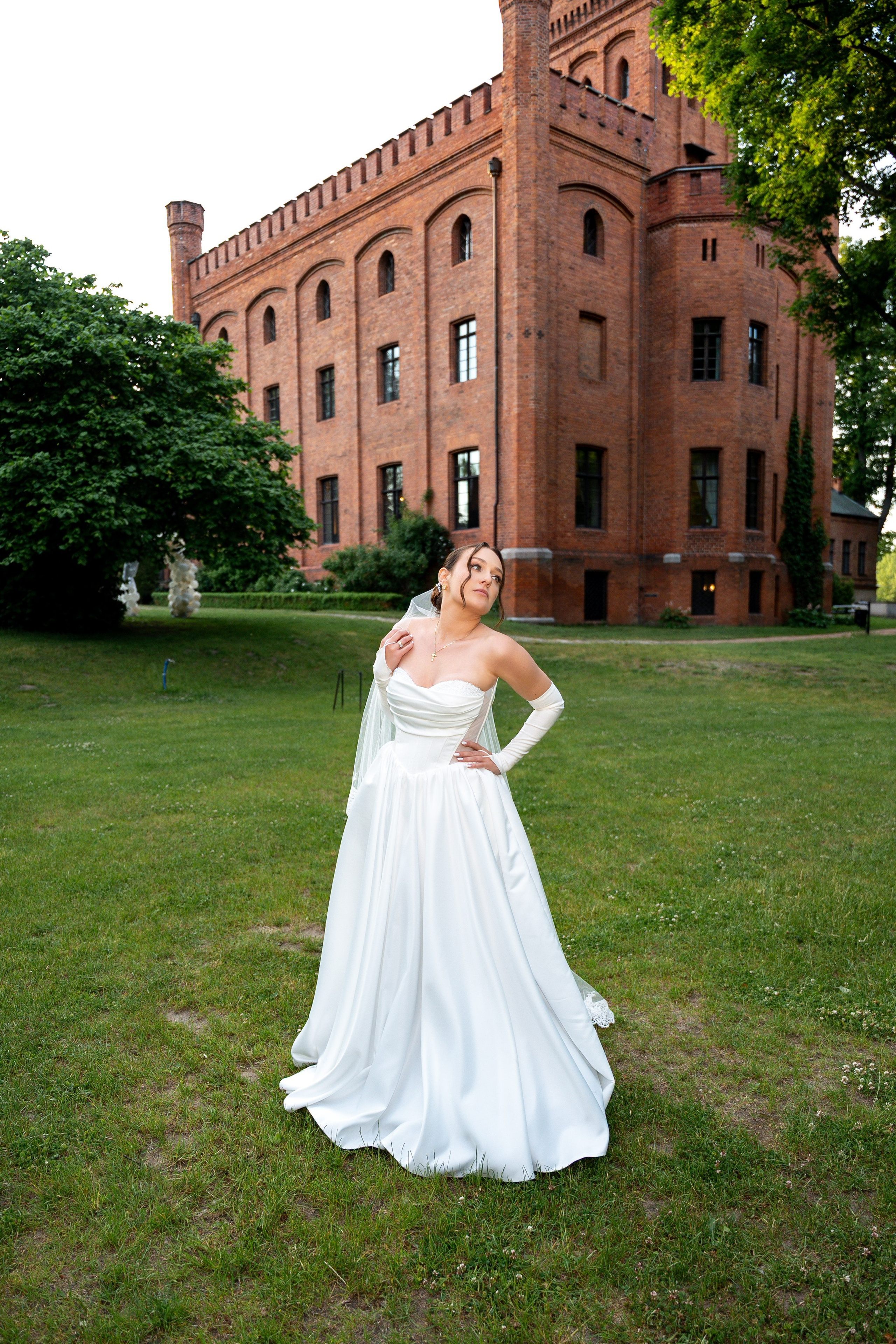 E&N: Zamek w Rzucewie. SL Wedding Photo — Editorial, Elegant & Timeless Wedding Photography in Poland and Across Europe
