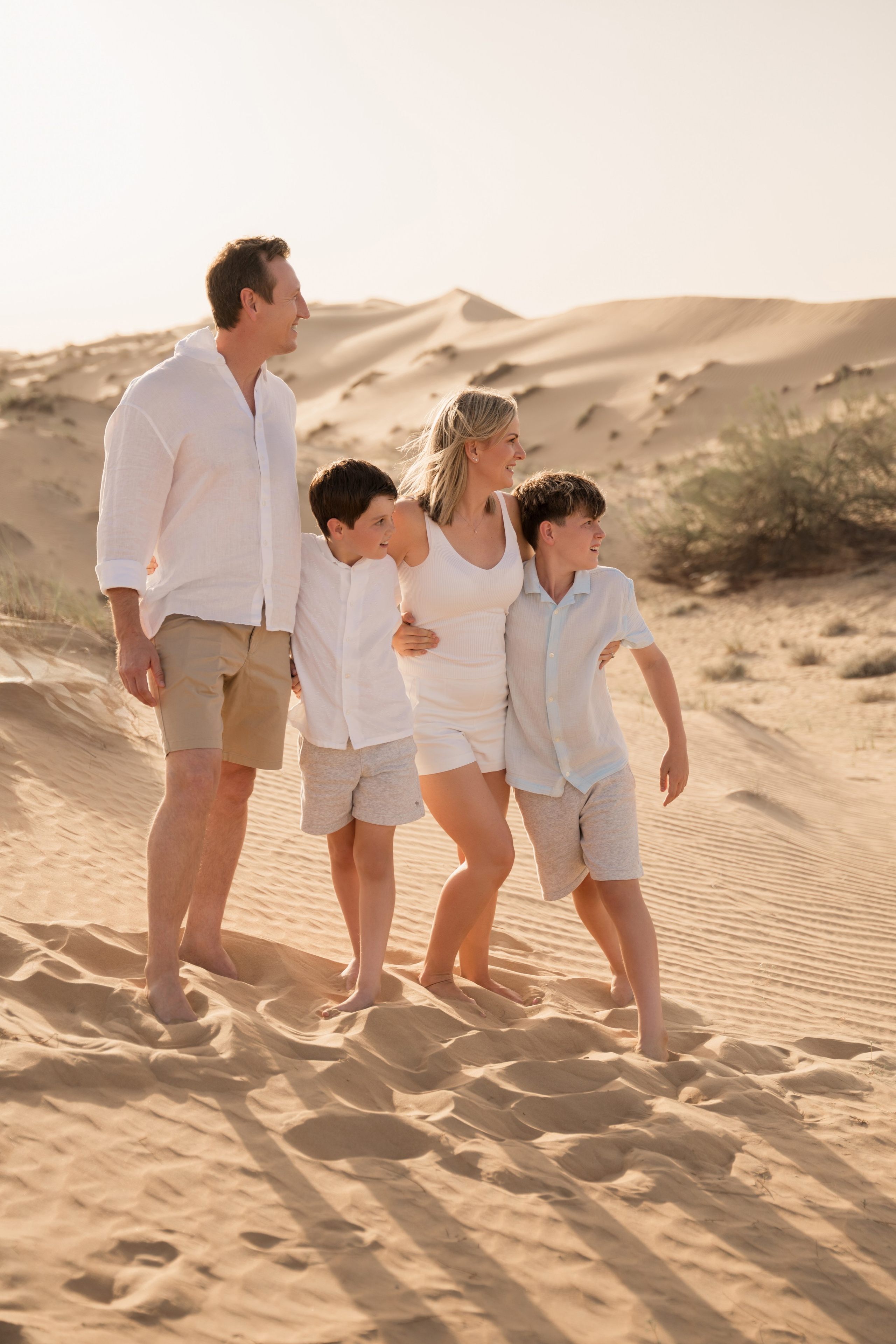 Desert run and fun!. Angela Iakovleva — Family Photographer in Dubai