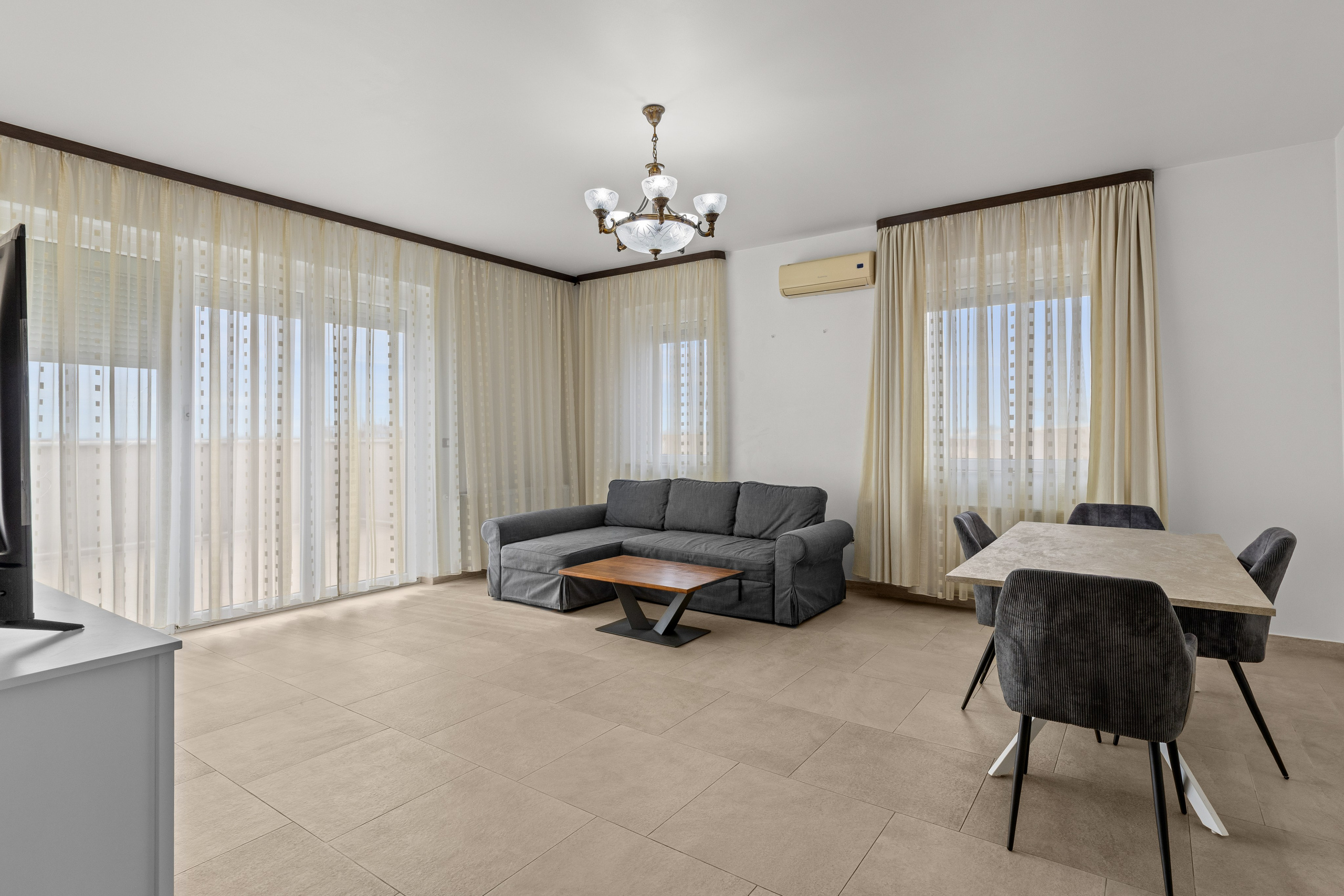 INTERIOR - REALESTATE. Samuel Ciobanu