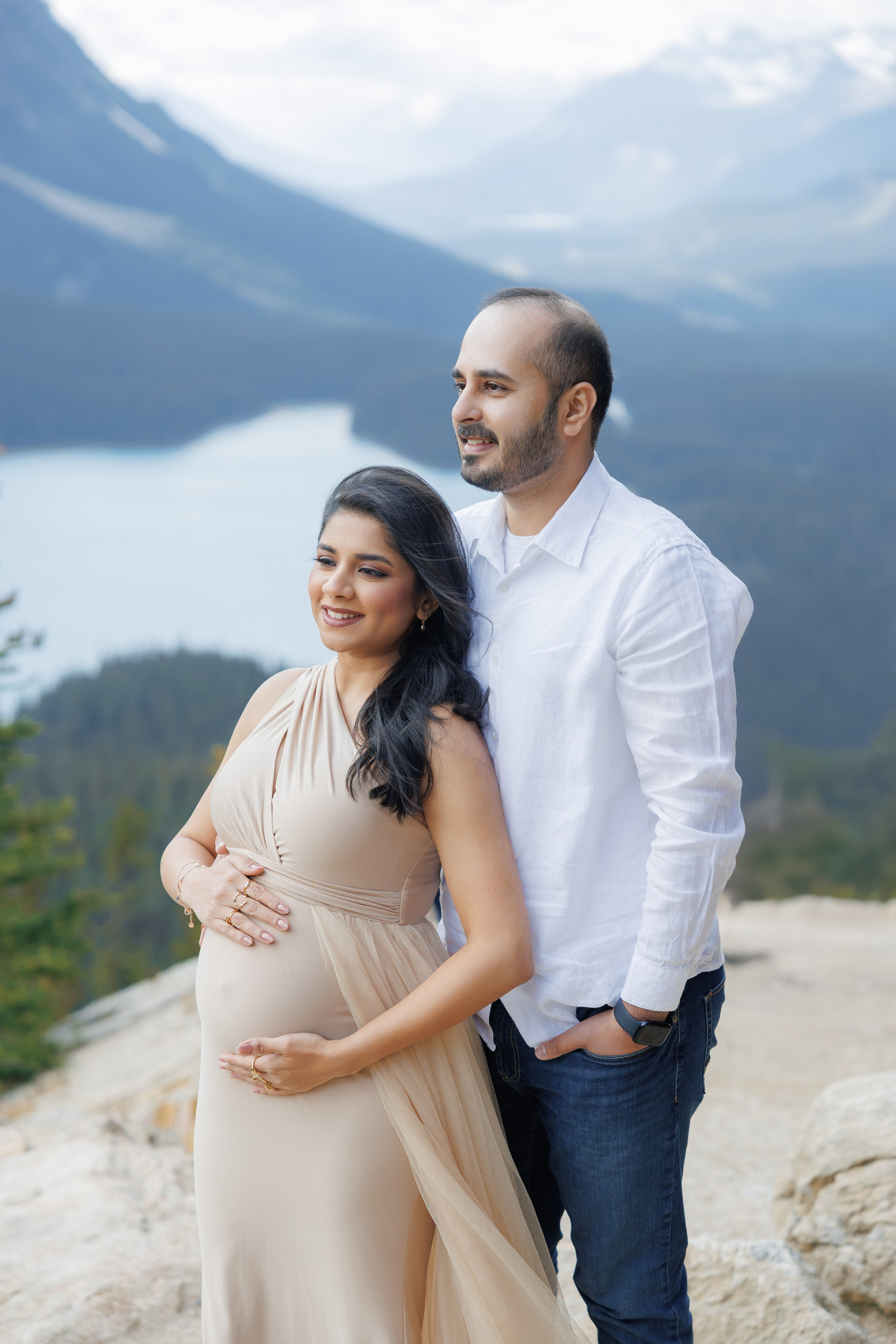 Mountain maternity shoot. Home