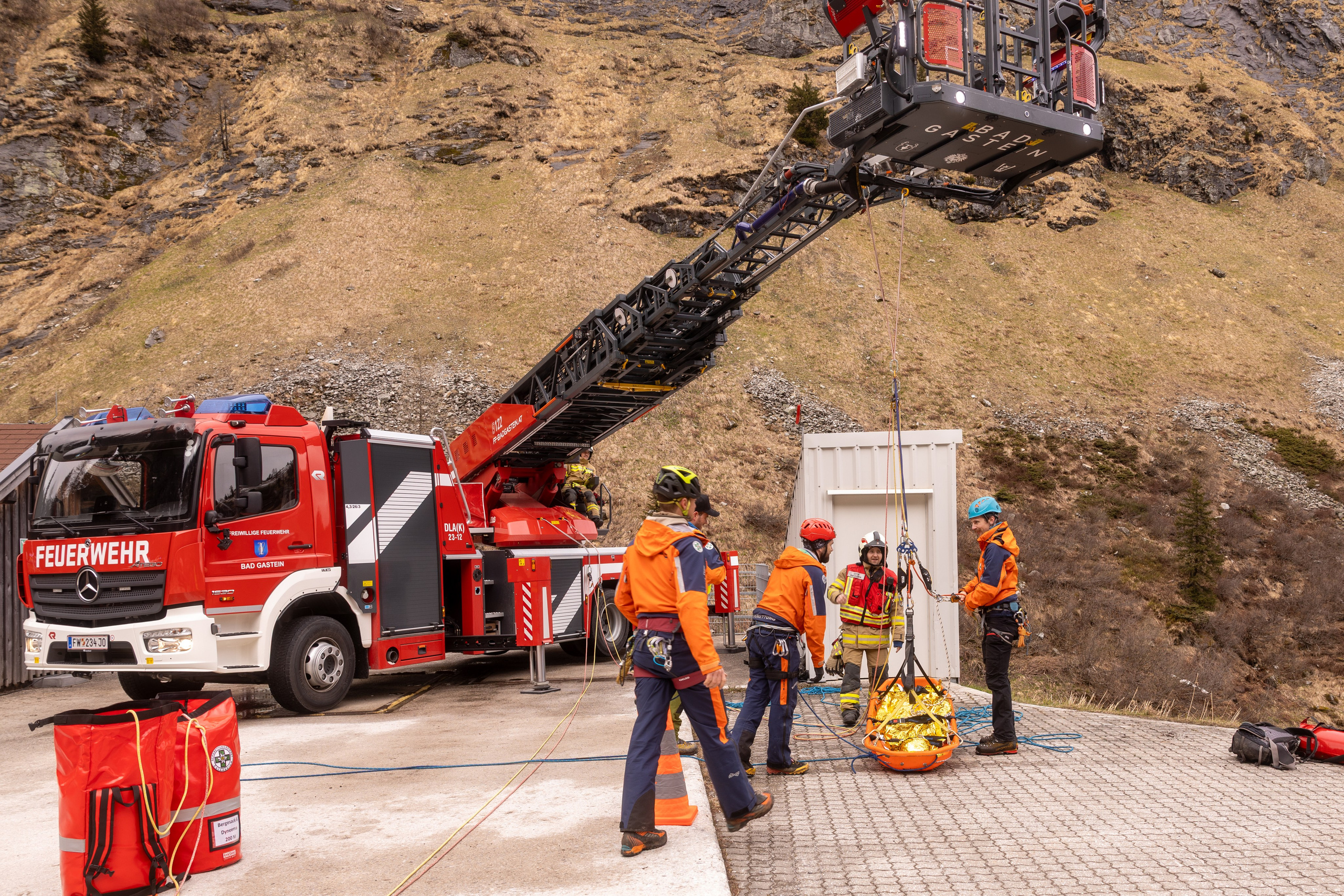 BEZIRKSÜBUNG WASSERRETTUNG 2025, Sportgastein. Guzel Kolobova| Fotografin| Salzburg