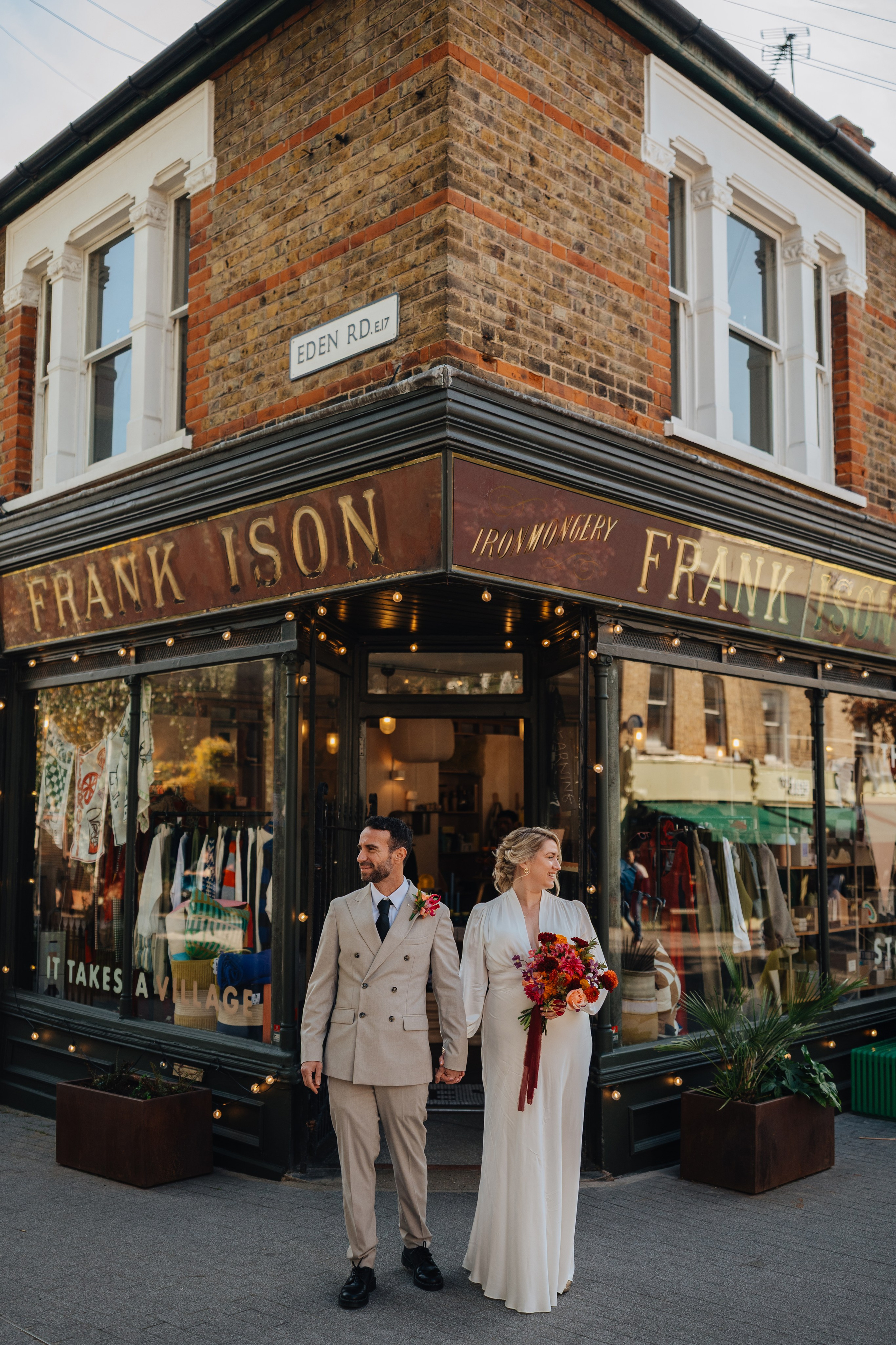 Wedding in Walthamstow, London. Wedding and family photographer in London
