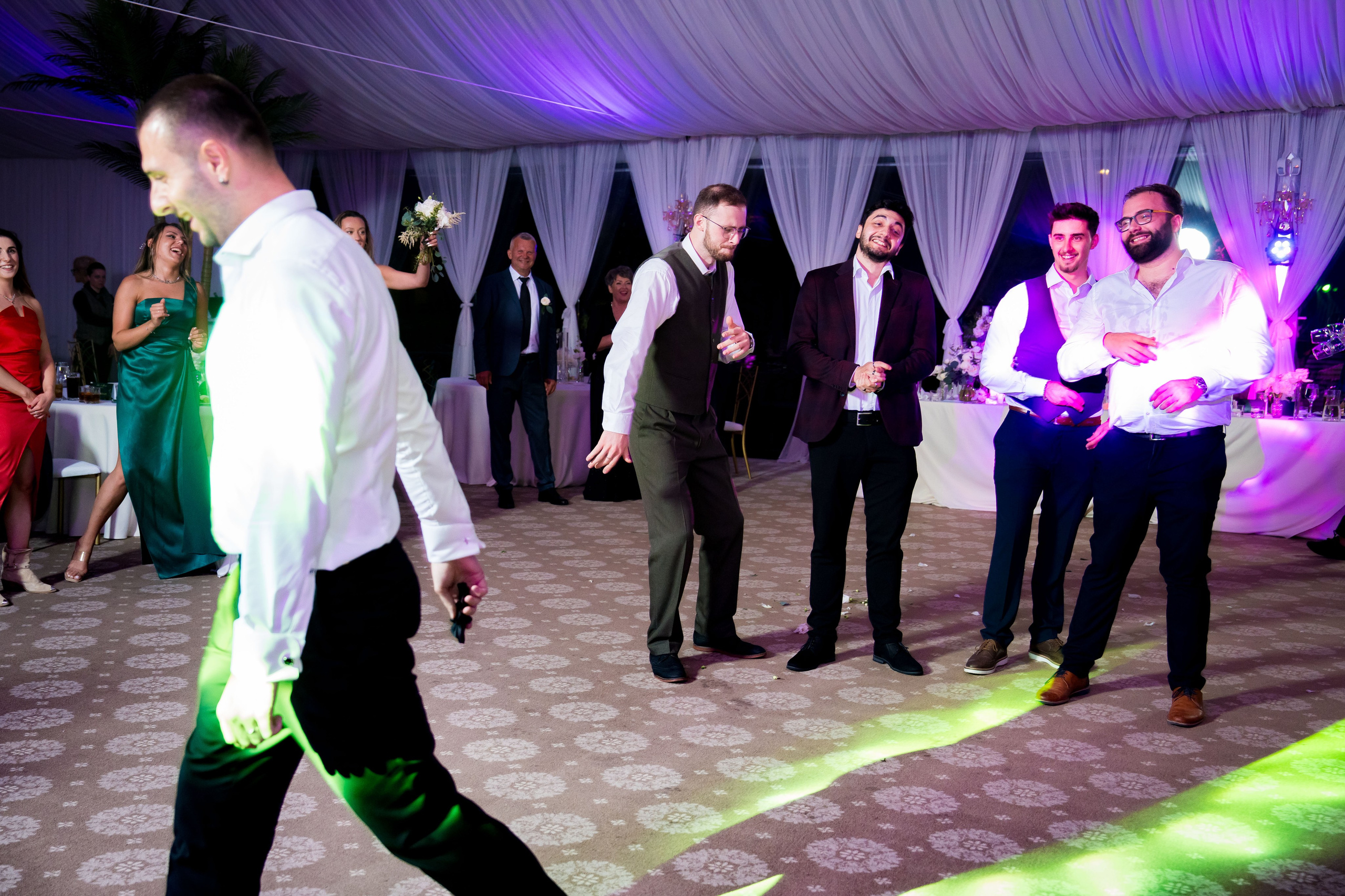 PARTY. Gabriel Florea — Fotograf nuntă București