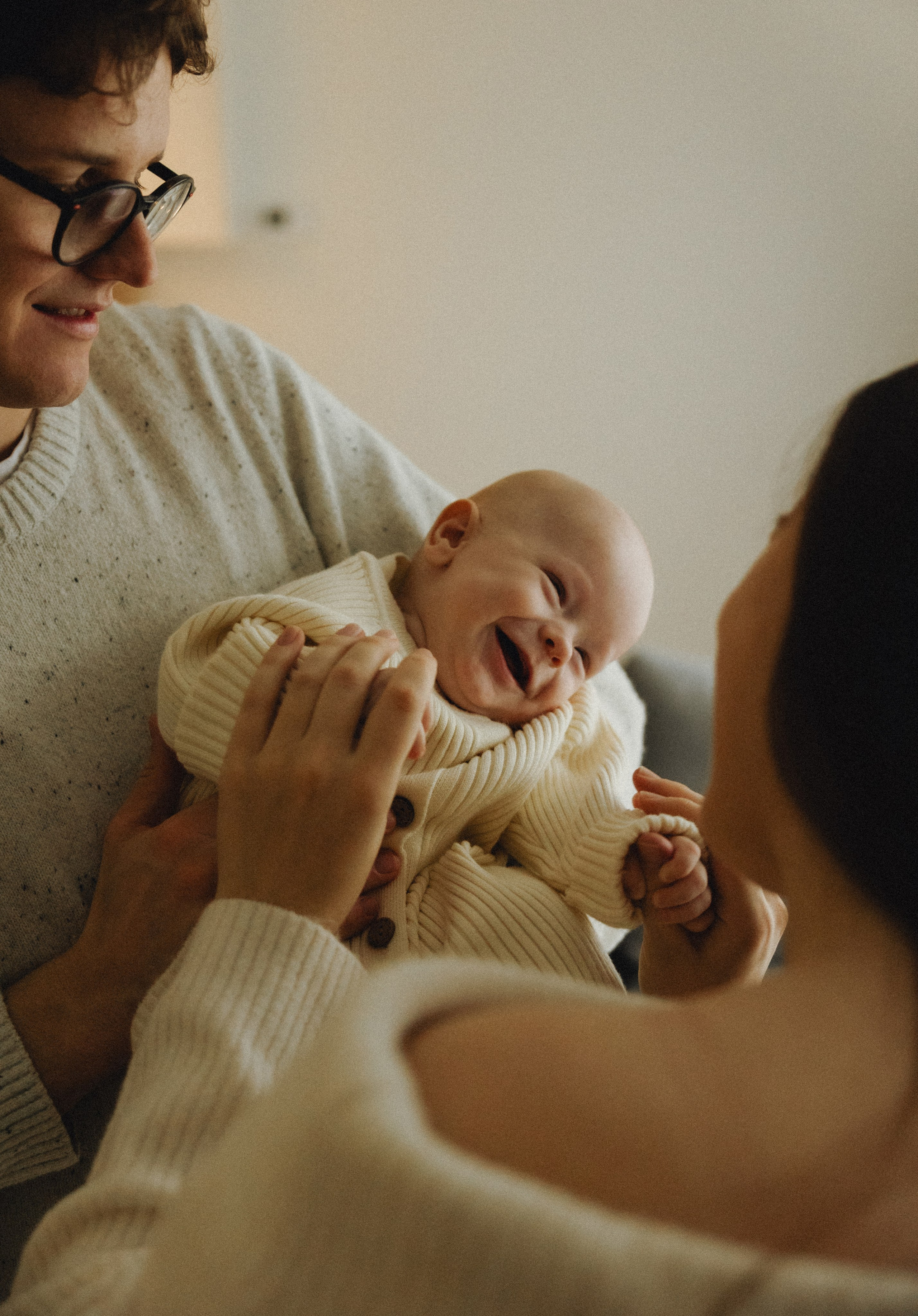 Naujagimio fotosesija namuose | 2025. Vestuvių ir šeimų fotografė Lena Bondarenko / belove photo
