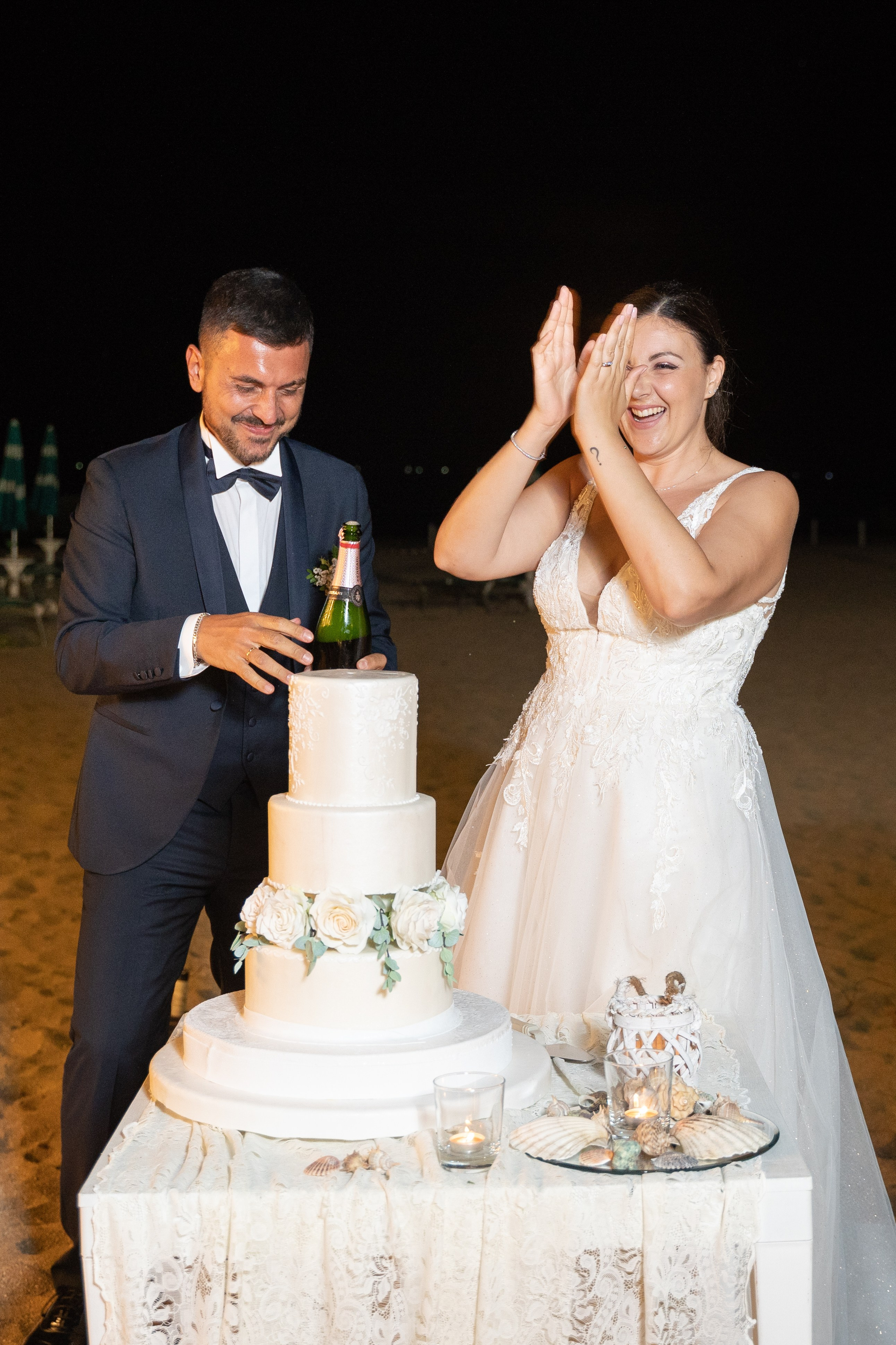 Valentina&Armando. Wedding on the beach. Family and wedding photographer in Italy Olga Kulikova