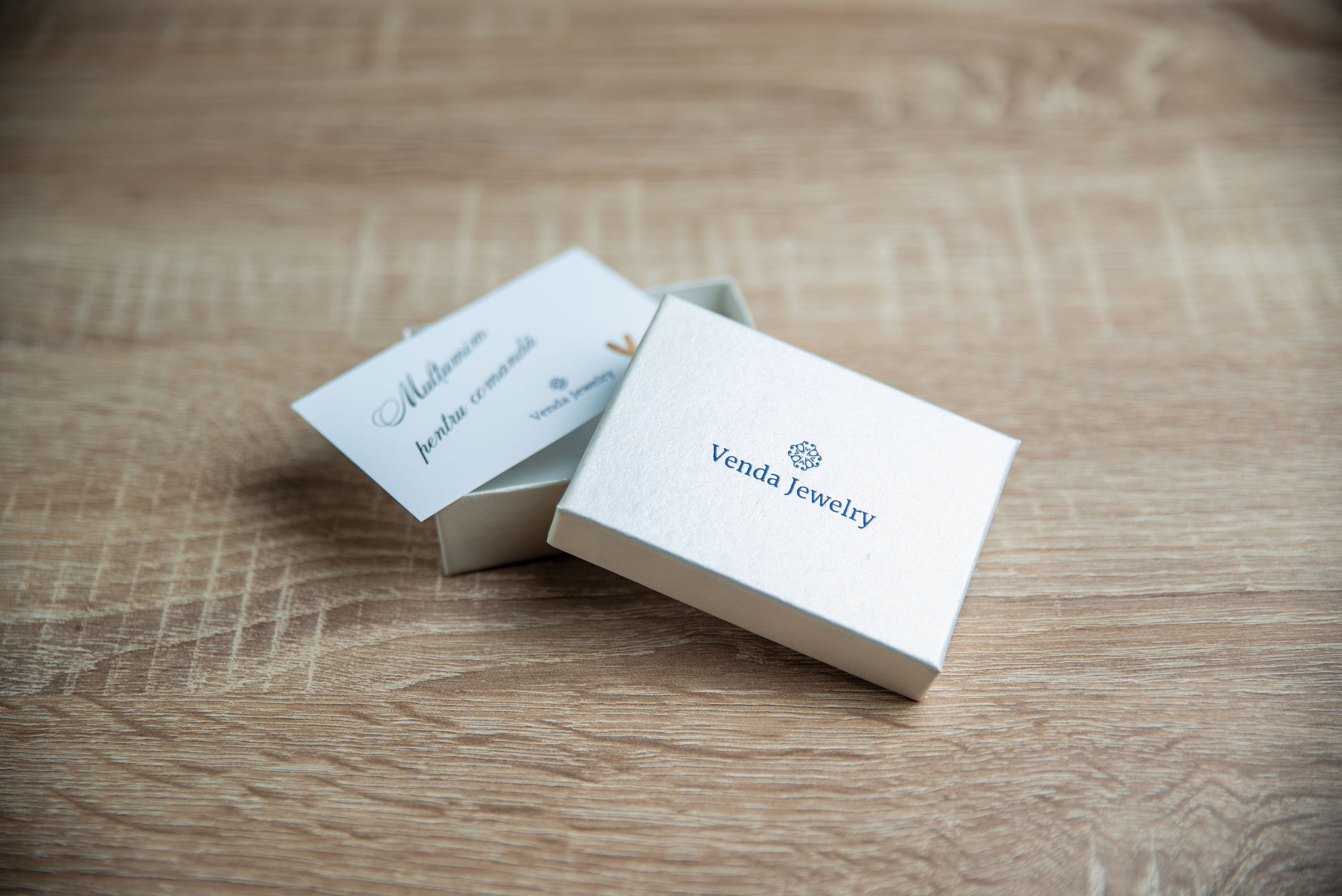 Fotograf corporate, fotograf de produs profesional, pret fotograf corporate, Fotografie e-Commerce , Pachete Fotografie de Produs, kit fotografie de produs, fotografie de marketing, Poze business bucuresti, Fotografii profesionale bucuresti, fotografia de produs, fotografie de produs, fotografie de produs pe fundal alb, fotografii bijuterii, fotografie la bijuterii argint, fotografie bijuterii aur