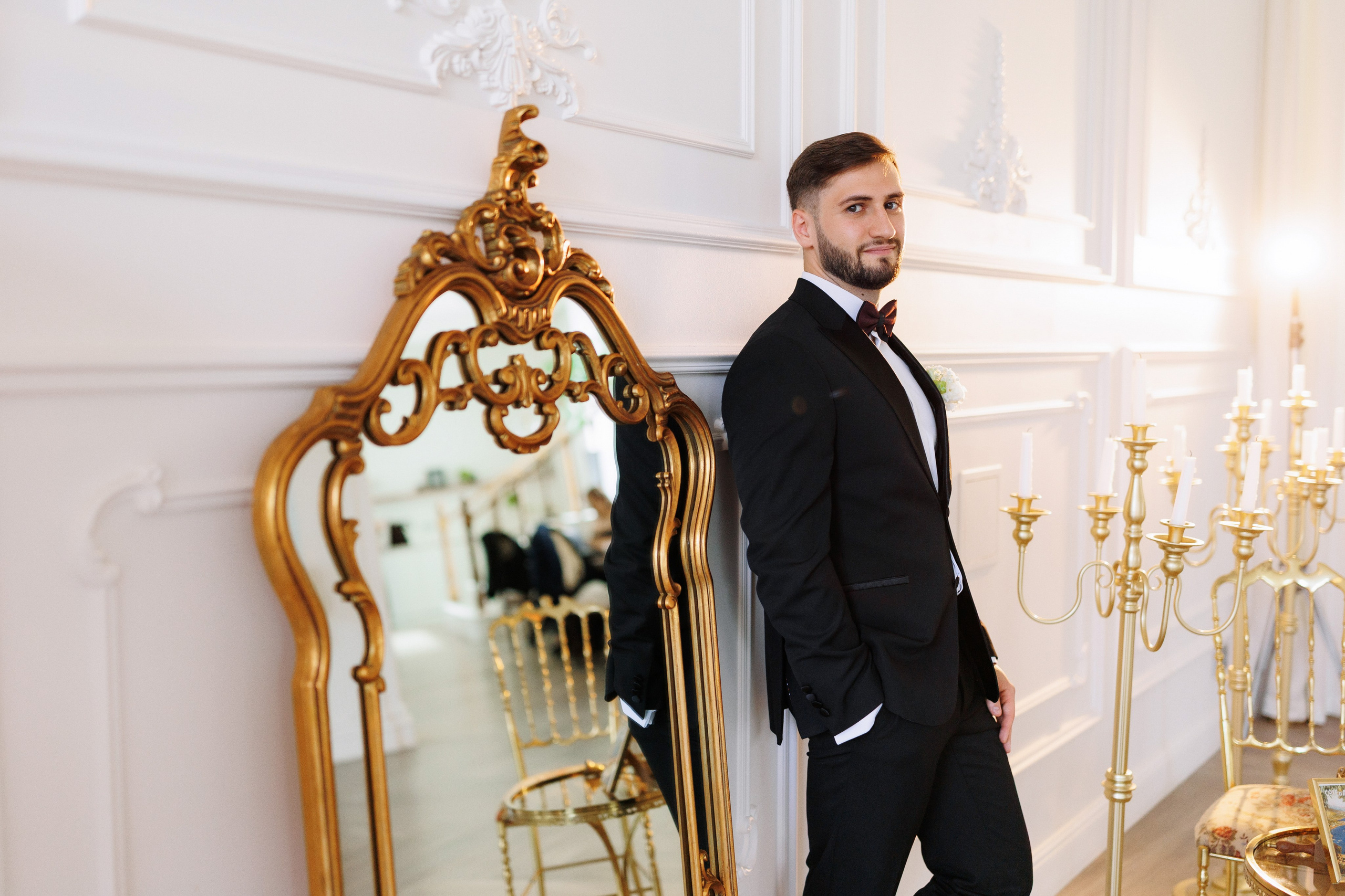 Nunți elegante fotografiate în stil cinematic, detalii fine, emoții reale, film analog și fotografie digitală.