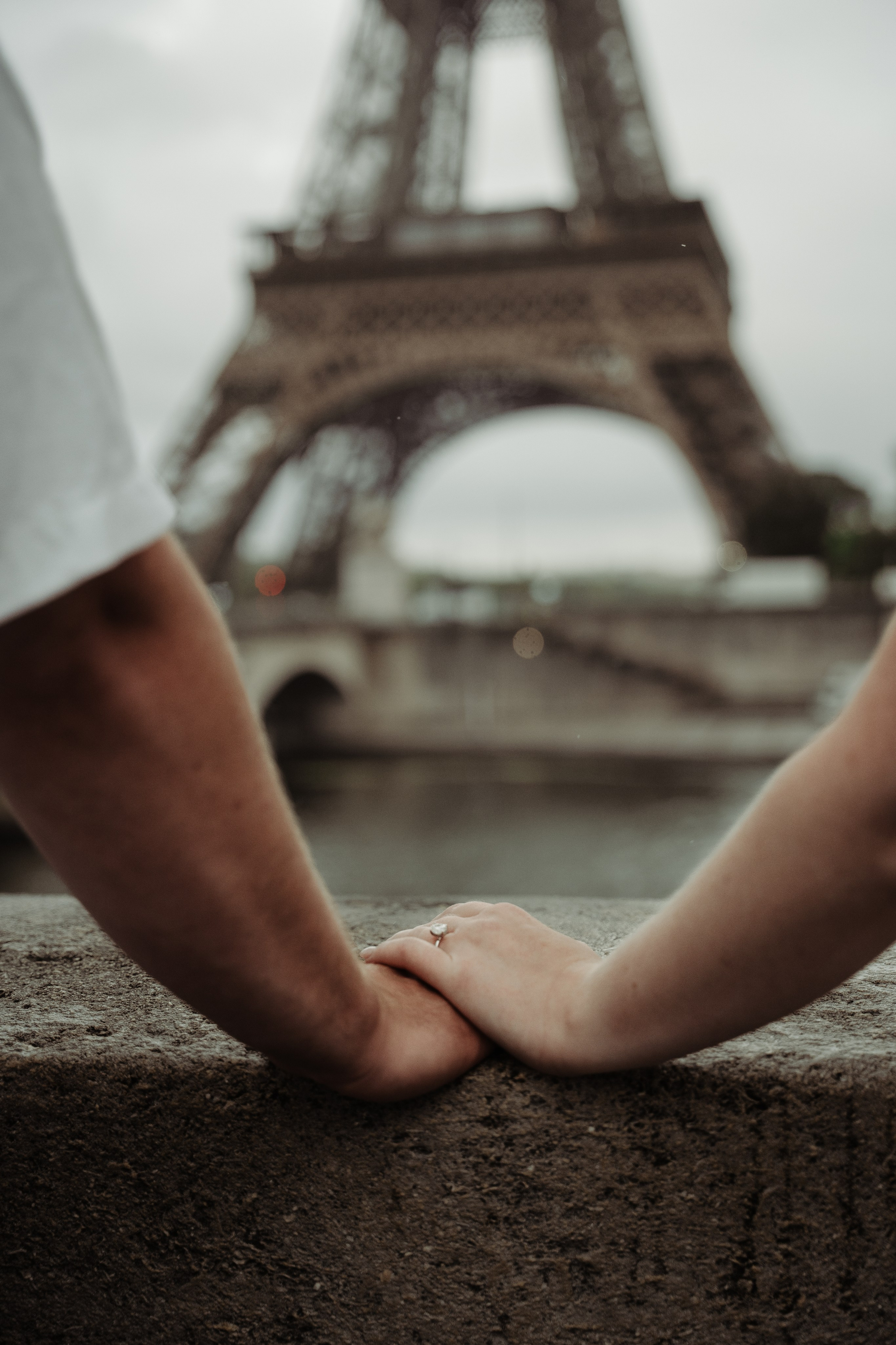 Anne & Cody in rainy Paris. Фотограф в Париже Полина Осипова