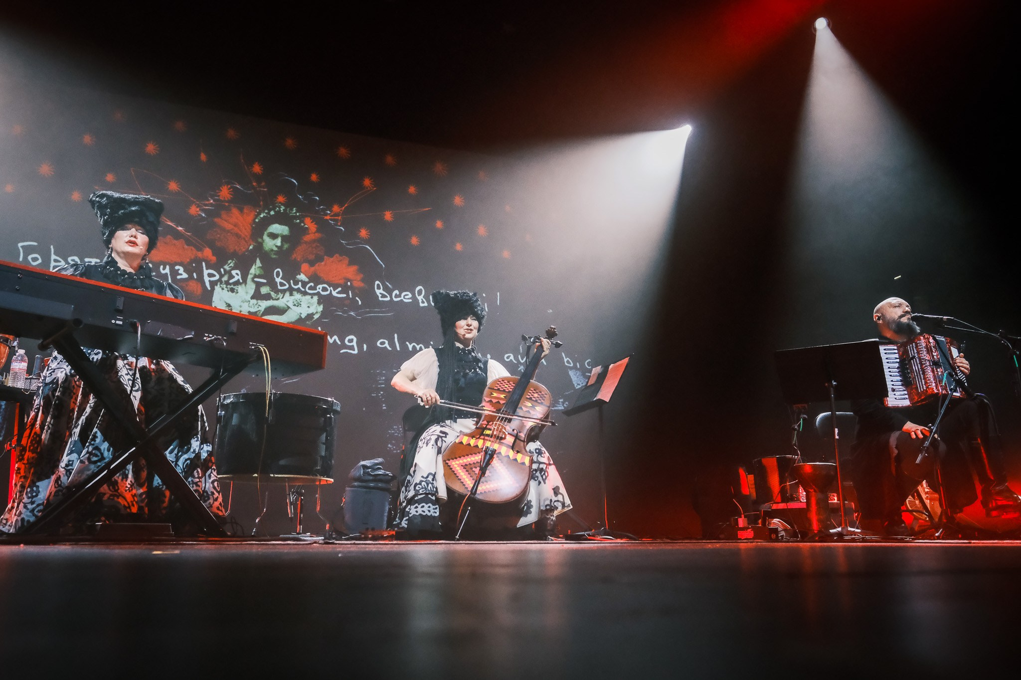DAKHA BRAKHA / SAN FRANCISCO / 2026. Reportage concert portrait photography in the San Francisco Bay Area