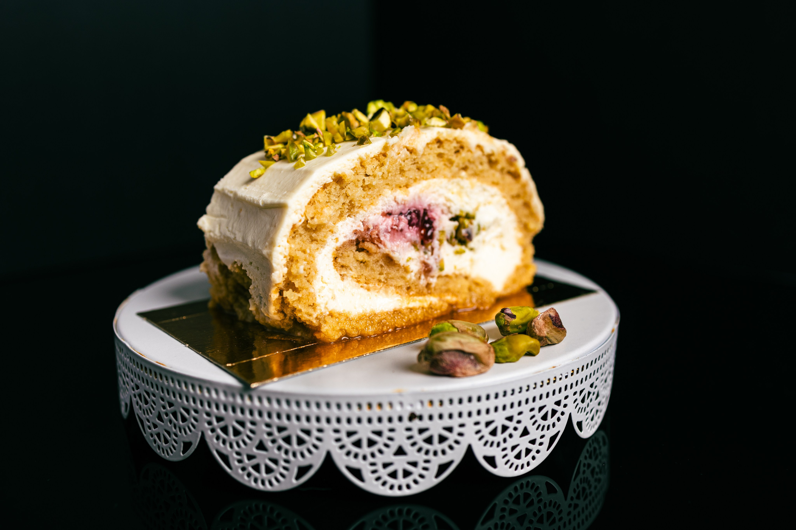 Torturi și alte dulciuri. Fotograf. Lucrez cu oameni, produse și spații. Portret și fotografie creativă. Bacău, România. Lidia Savinoiu