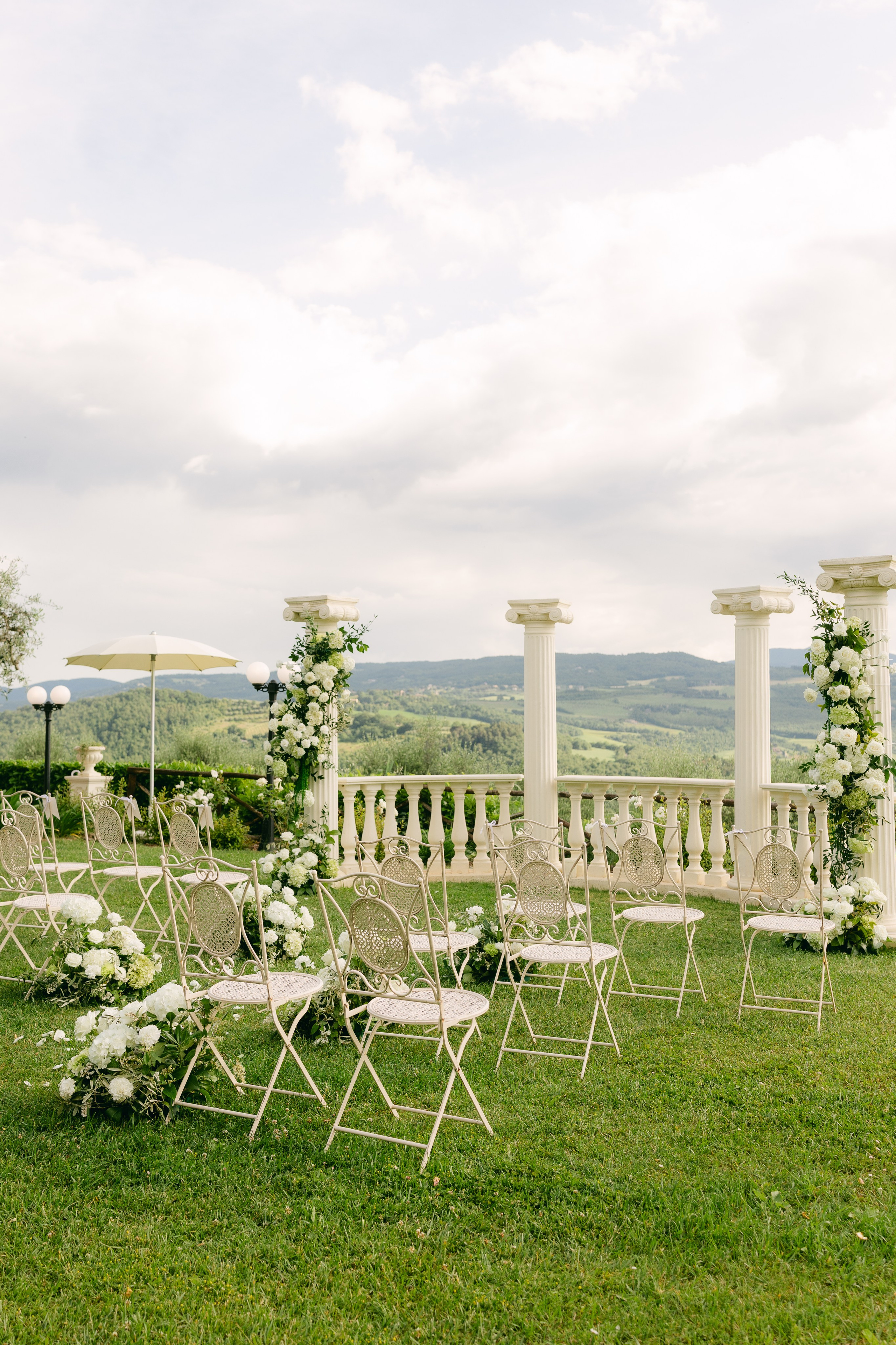 Elisa and John. Sara Luca Wedding Photographer in Italy and Europe