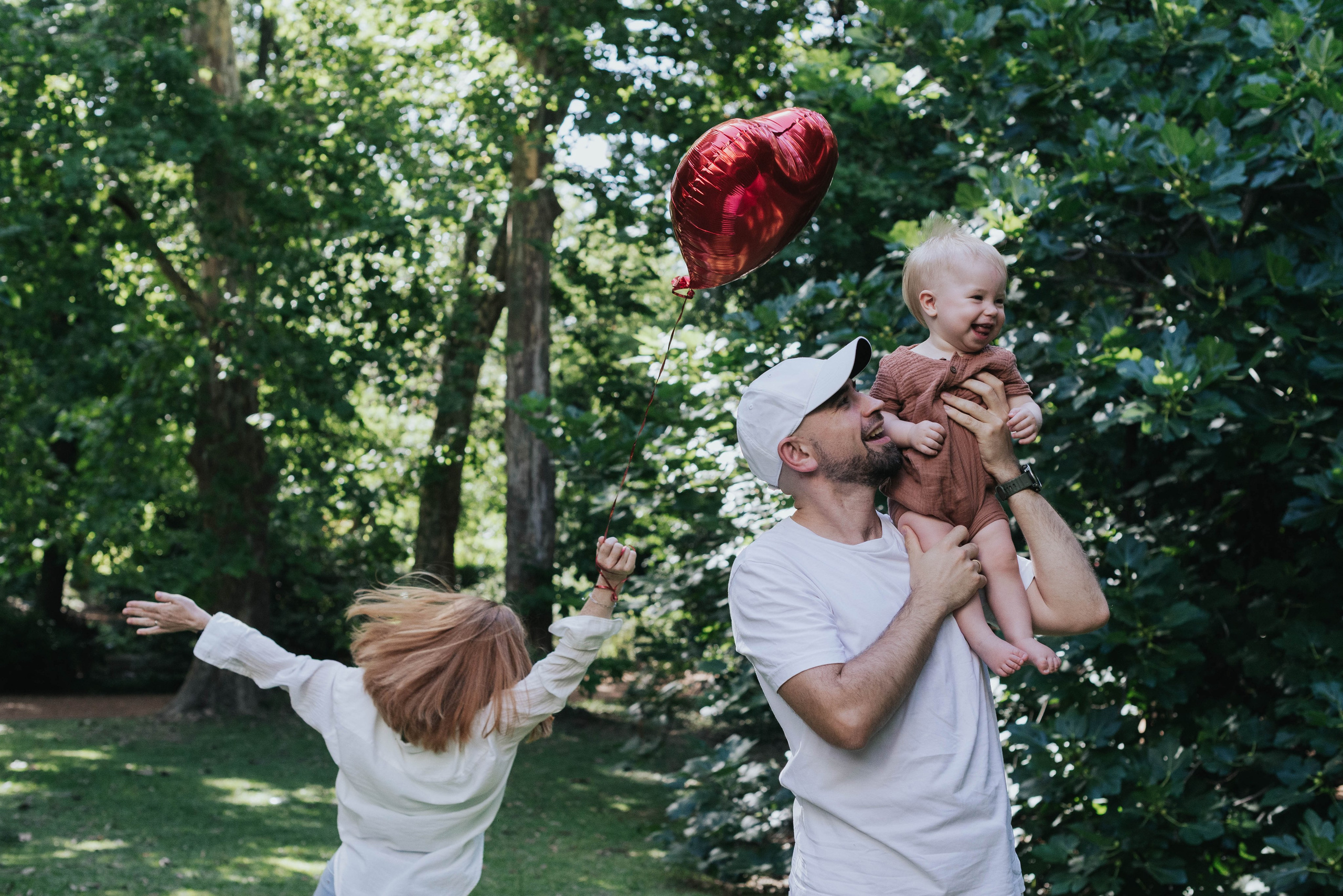The day they turned one. Photographer @elmirkami in the city of Buenos Aires